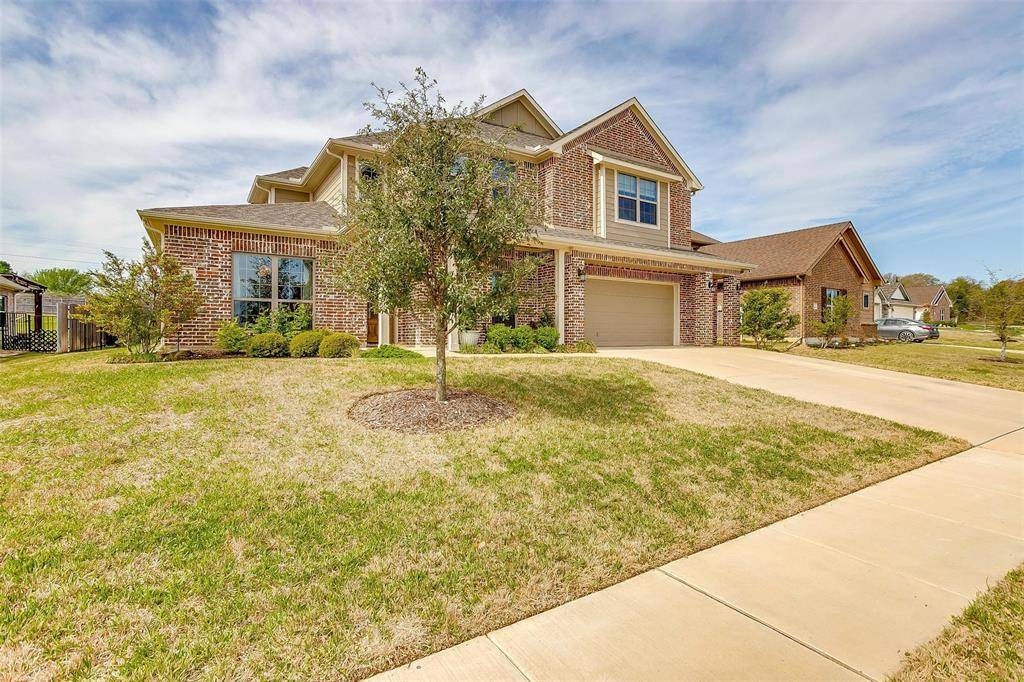 Burleson, TX 76028,1066 Oak Knoll Drive