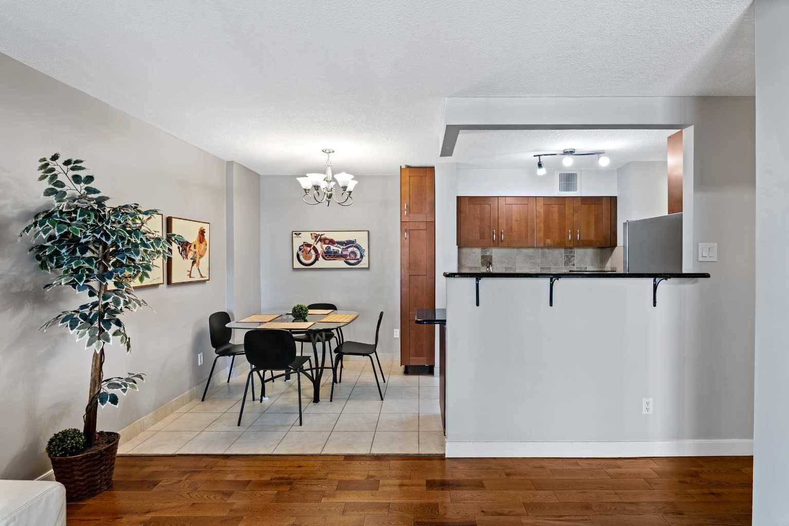 Calgary, AB T2P 0G7,738 3 AVE SW #1112