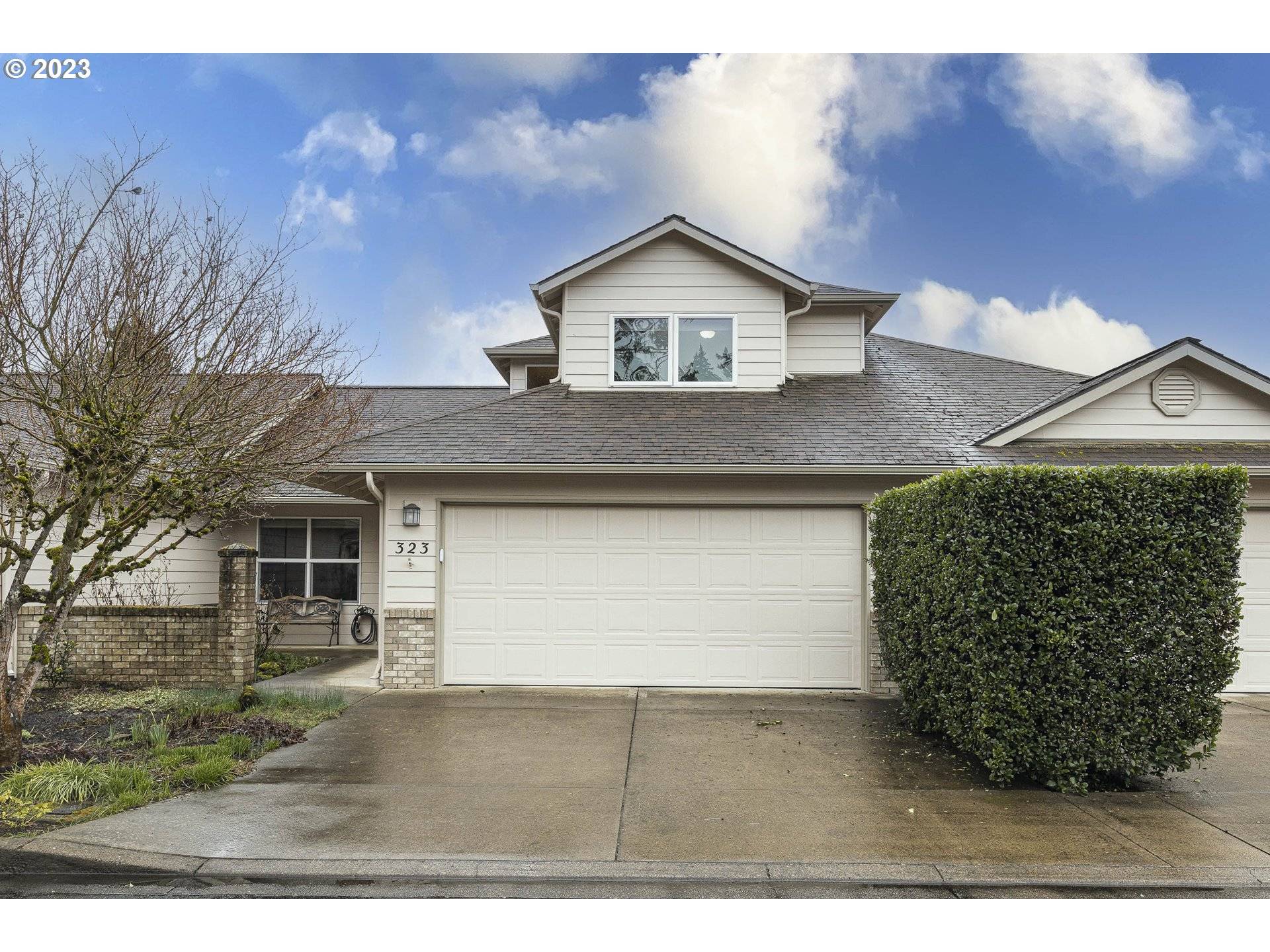 Mc Minnville, OR 97128,323 NE FIRCREST PL