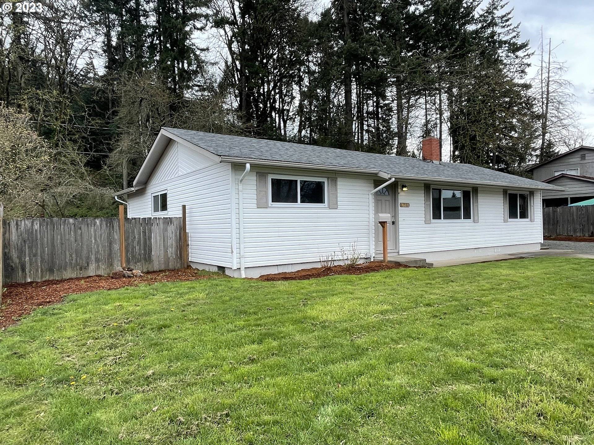 Springfield, OR 97477,427 W CENTENNIAL BLVD