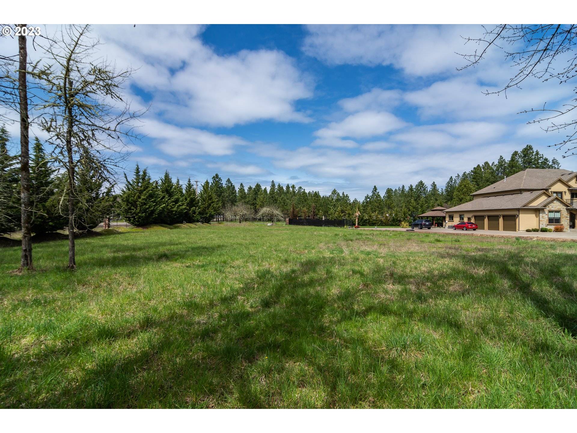 Roseburg, OR 97471,146 RIVER CLUB DR