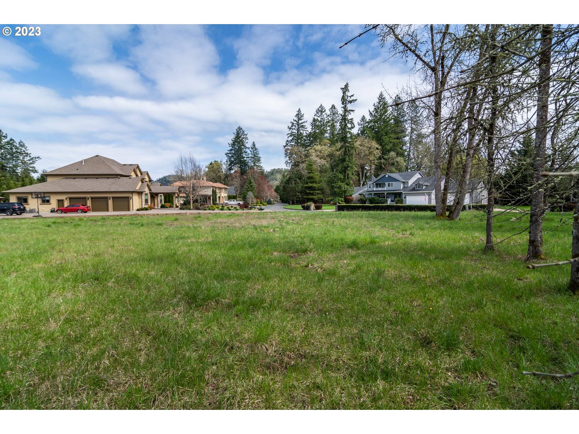 Roseburg, OR 97471,146 RIVER CLUB DR