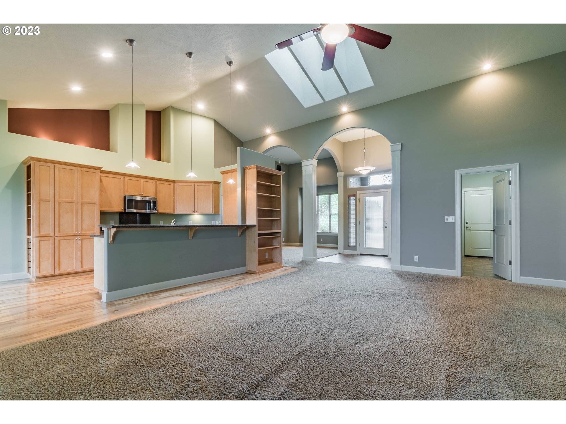 Creswell, OR 97426,202 PEBBLE BEACH DR