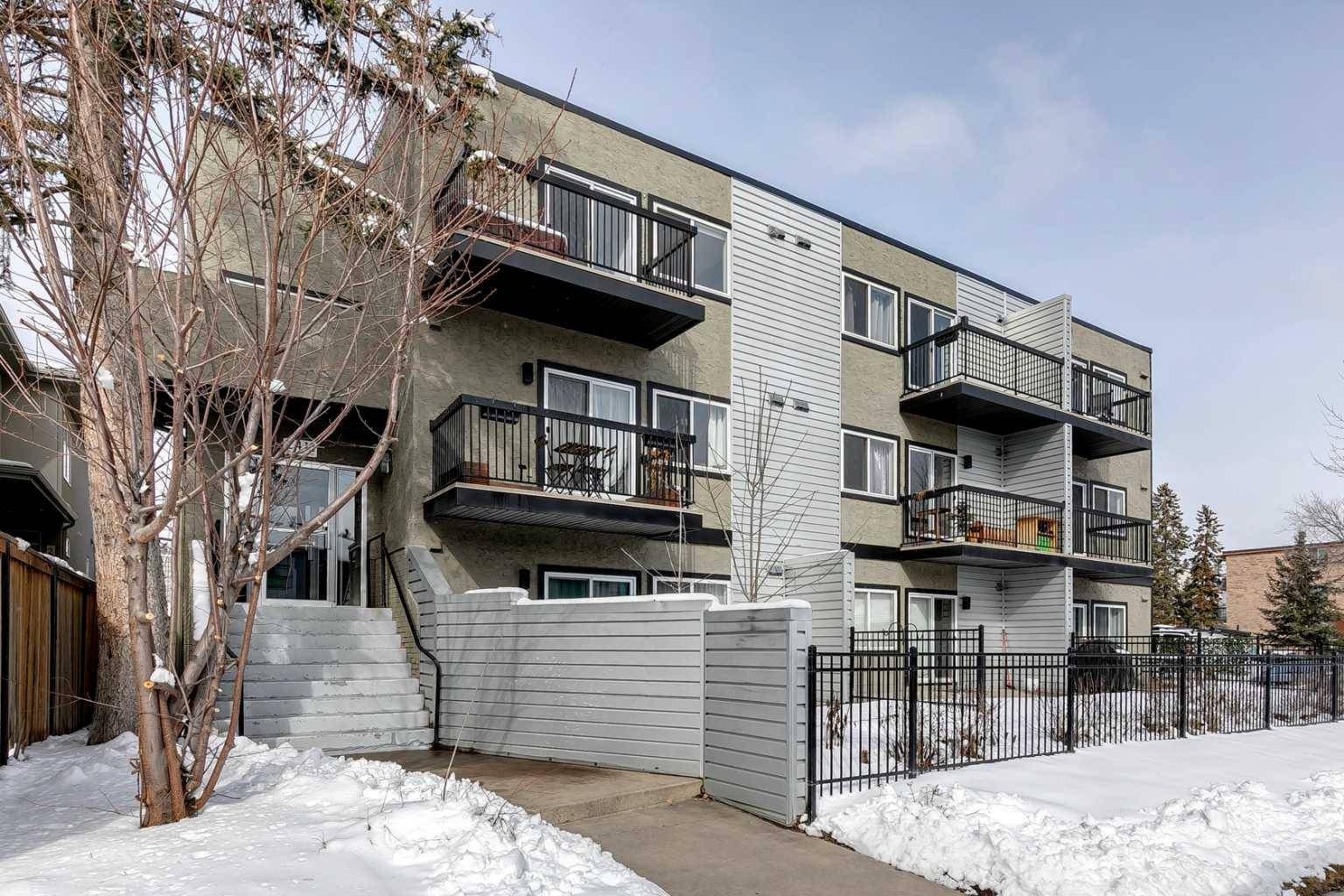 Calgary, AB T3E 2K3,2411 29 ST SW #303