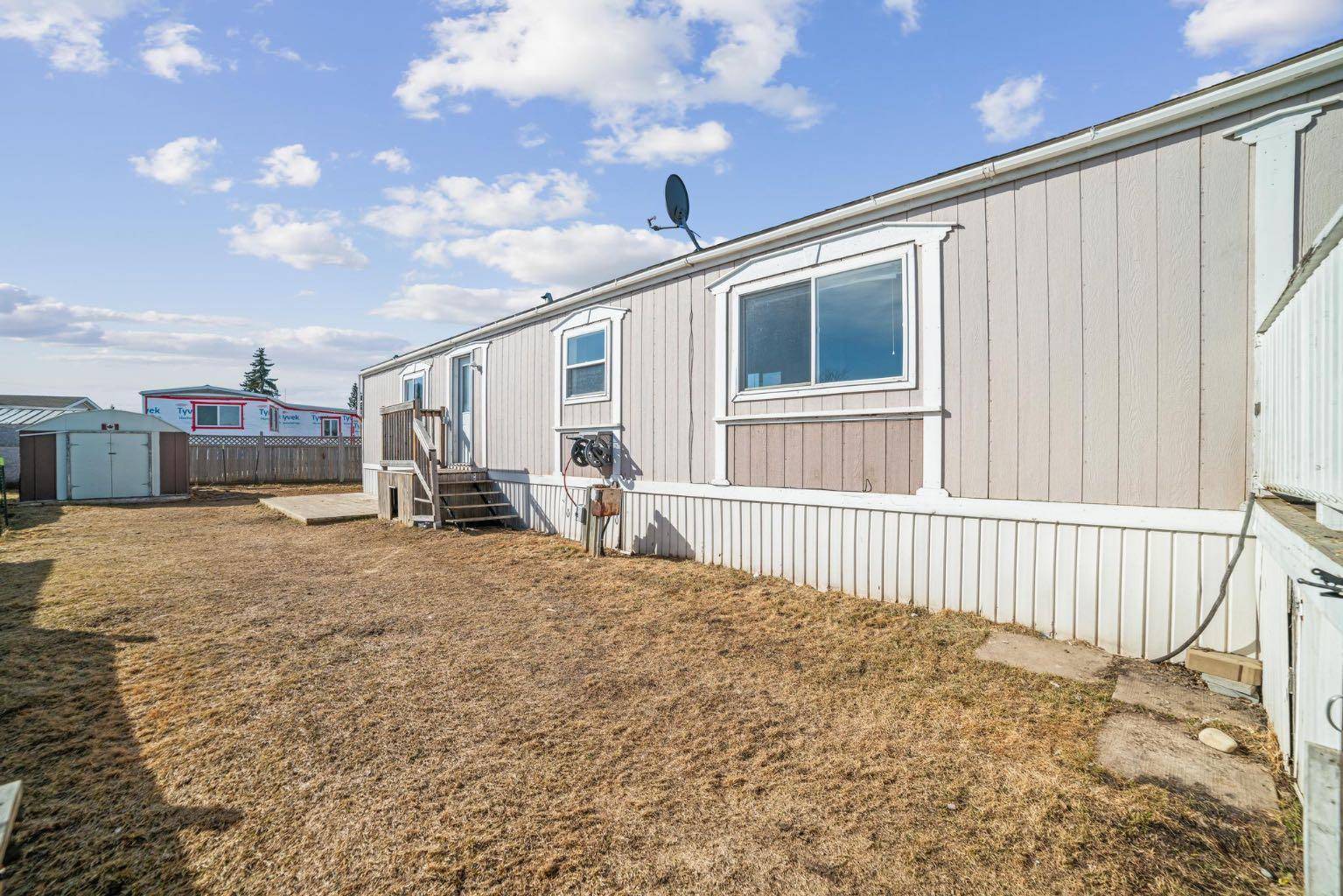 Camrose, AB T4V 3A5,4802 54 AVE #54