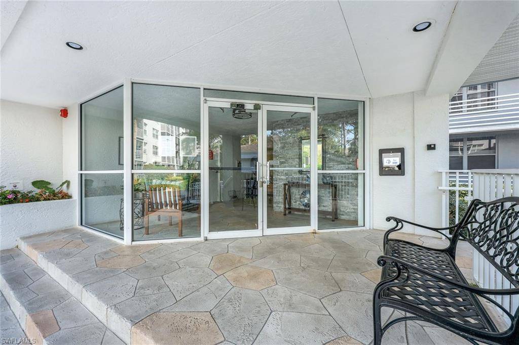 Naples, FL 34110,270 Naples Cove DR 3306