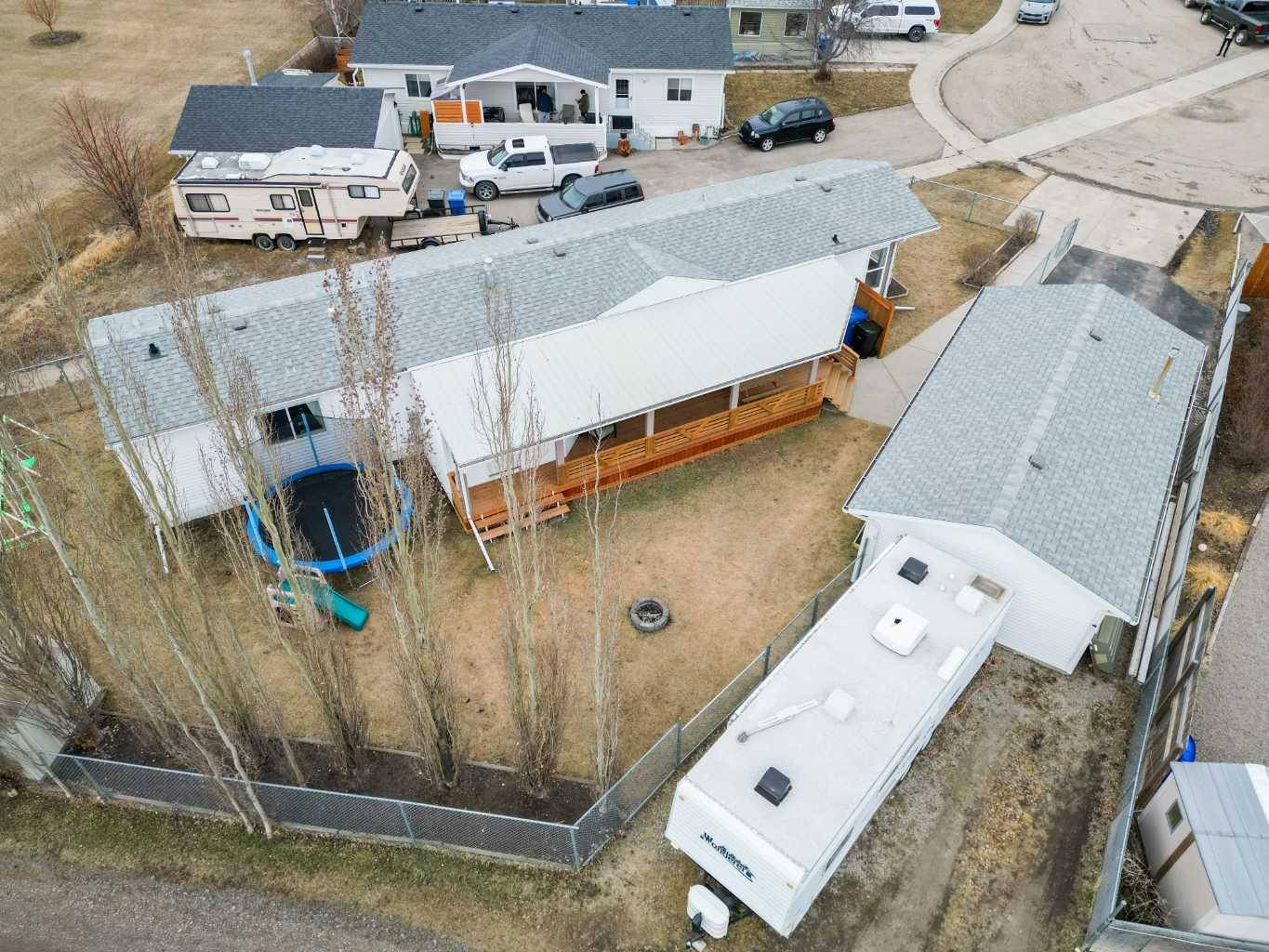 Carstairs, AB T0M0N0,186 Meadowlark LN