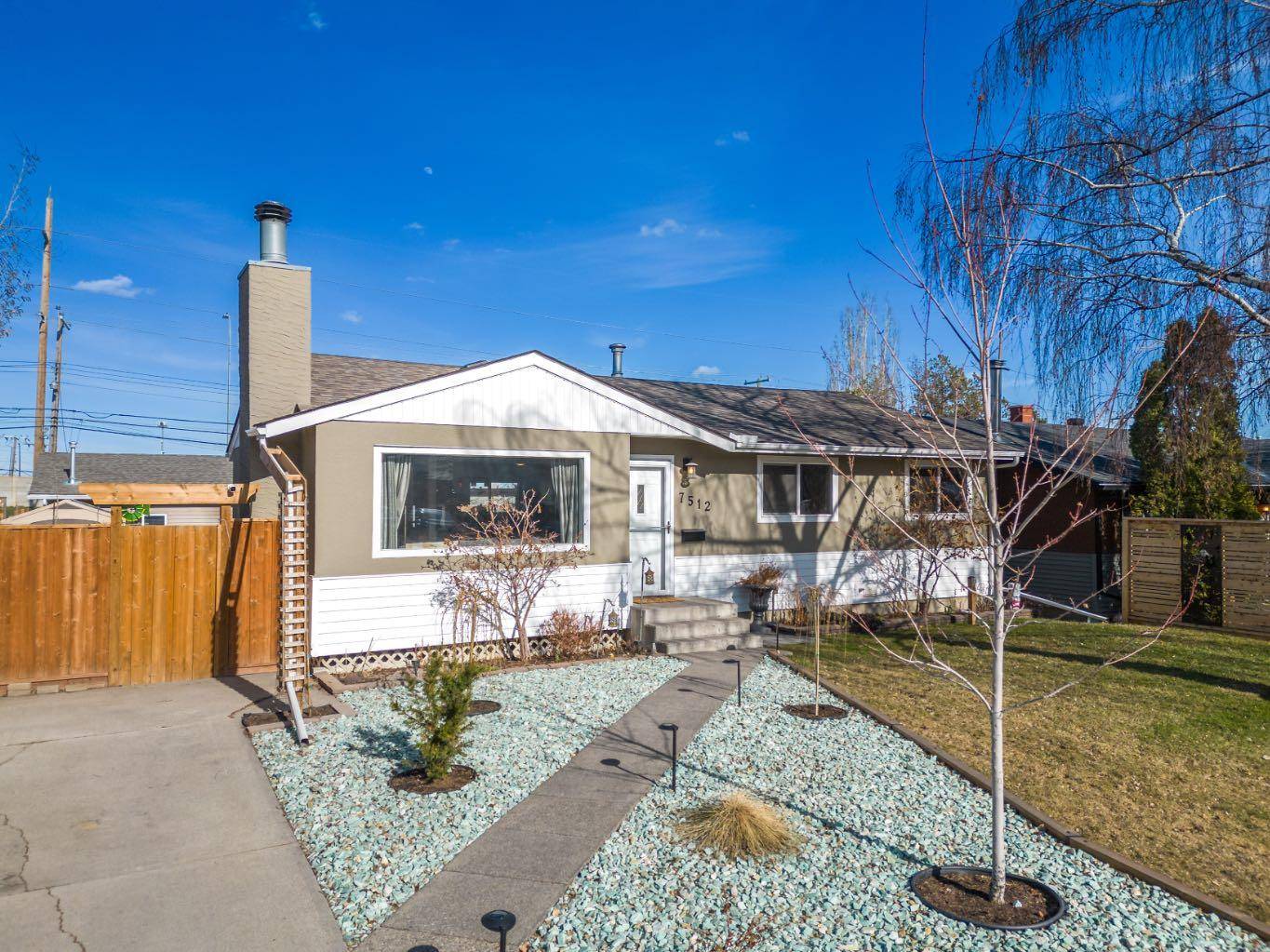 Calgary, AB T2H 0X1,7512 Fleetwood DR SE