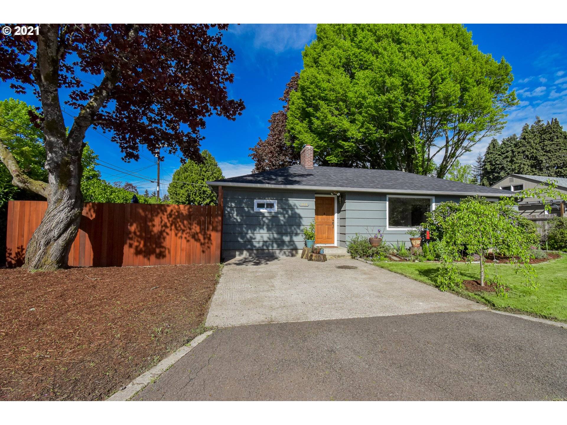 Eugene, OR 97404,1620 RIDGEFIELD ST