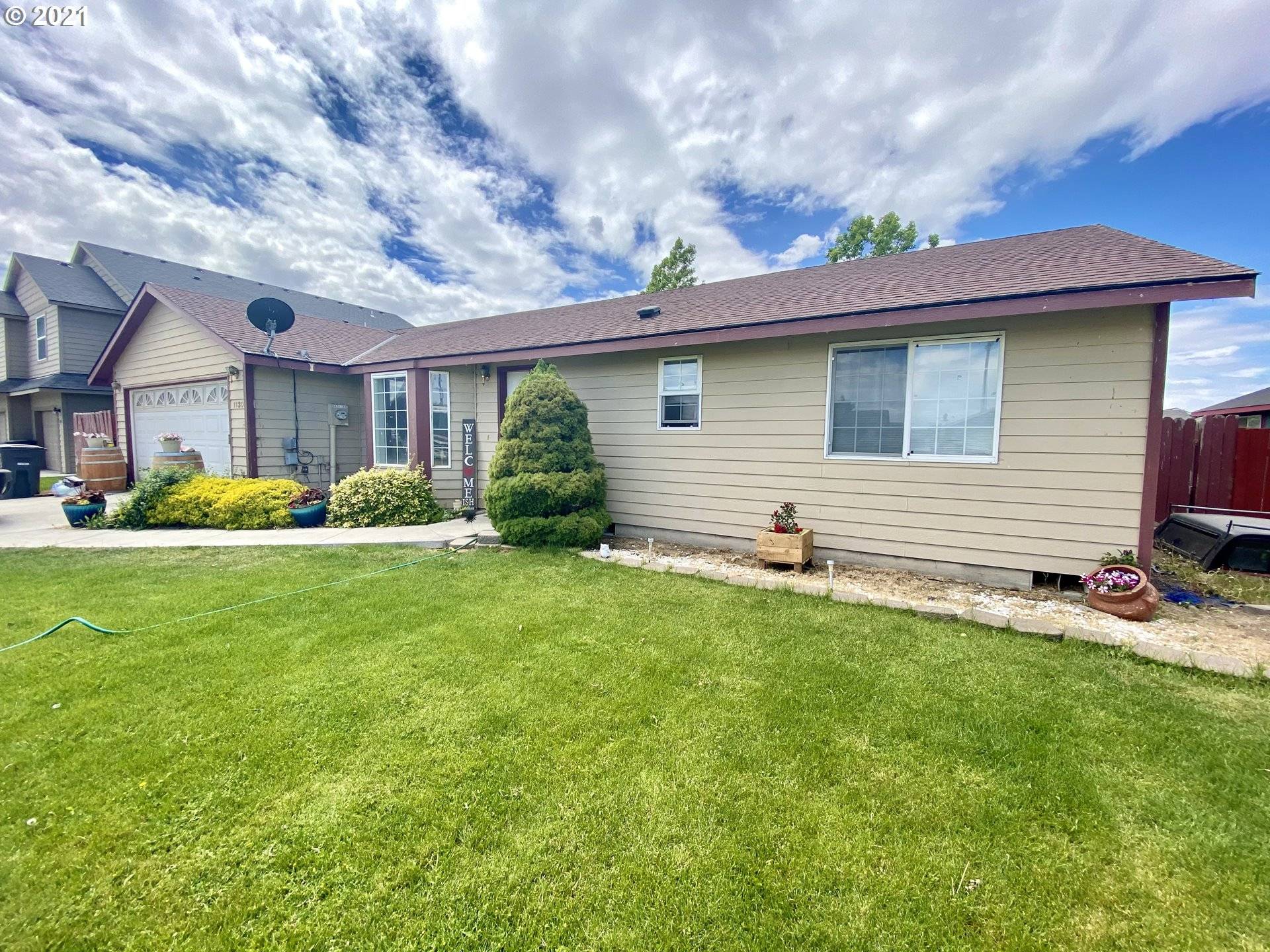 1130 S Rose PL, Othello, WA 99344