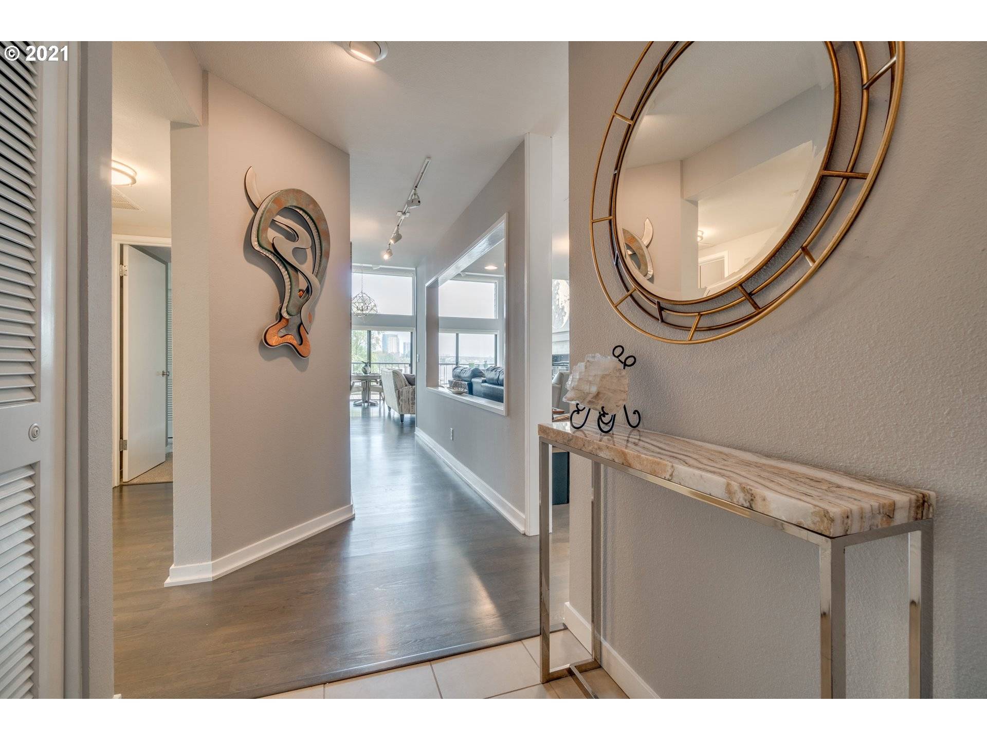 Portland, OR 97239,5736 S RIVERPOINT LN #20