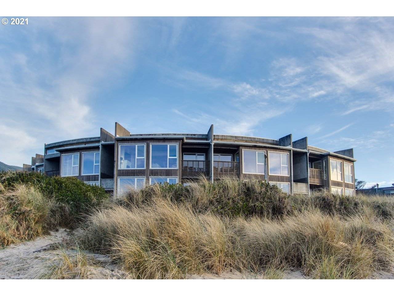 Rockaway Beach, OR 97136,105 NW 23rd AVE #105