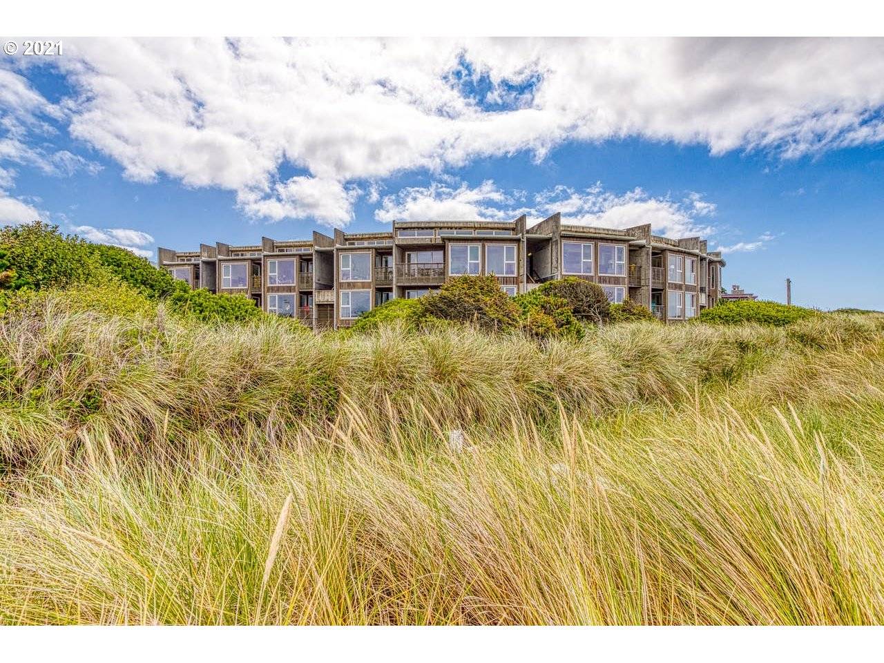 Rockaway Beach, OR 97136,105 NW 23rd AVE #105