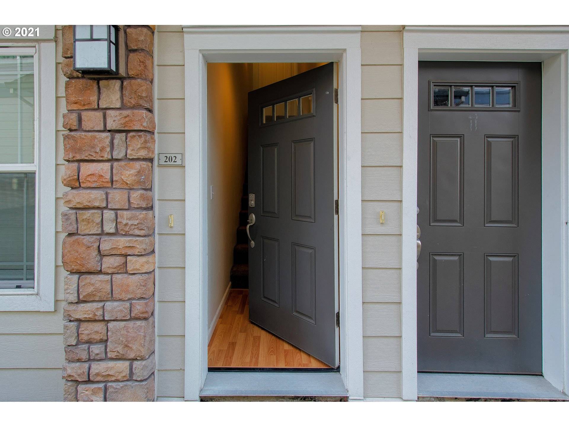 Hillsboro, OR 97006,10842 NE RED WING WAY #202