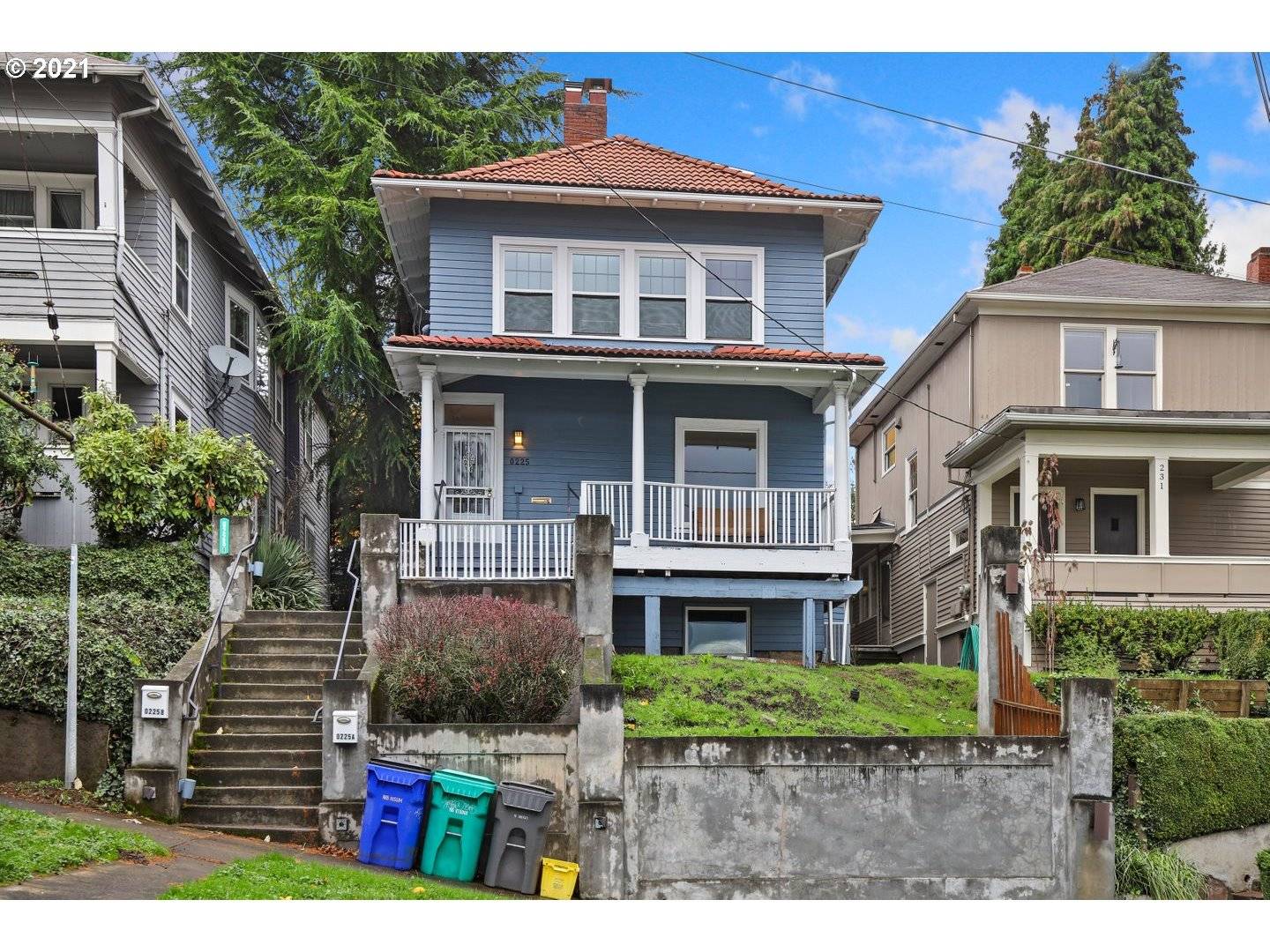 Portland, OR 97239,225 S HAMILTON ST