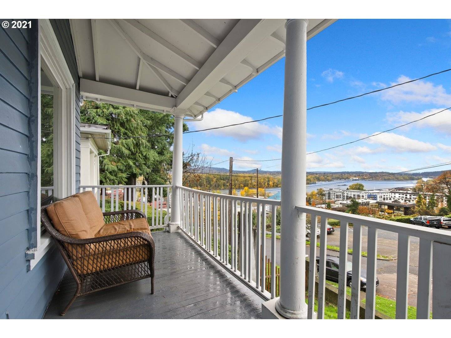 Portland, OR 97239,225 S HAMILTON ST