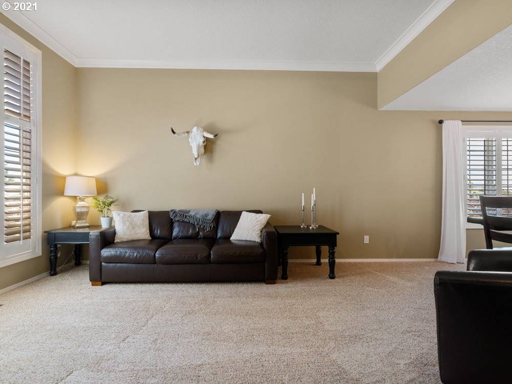 Tualatin, OR 97062,9385 SW IOWA DR