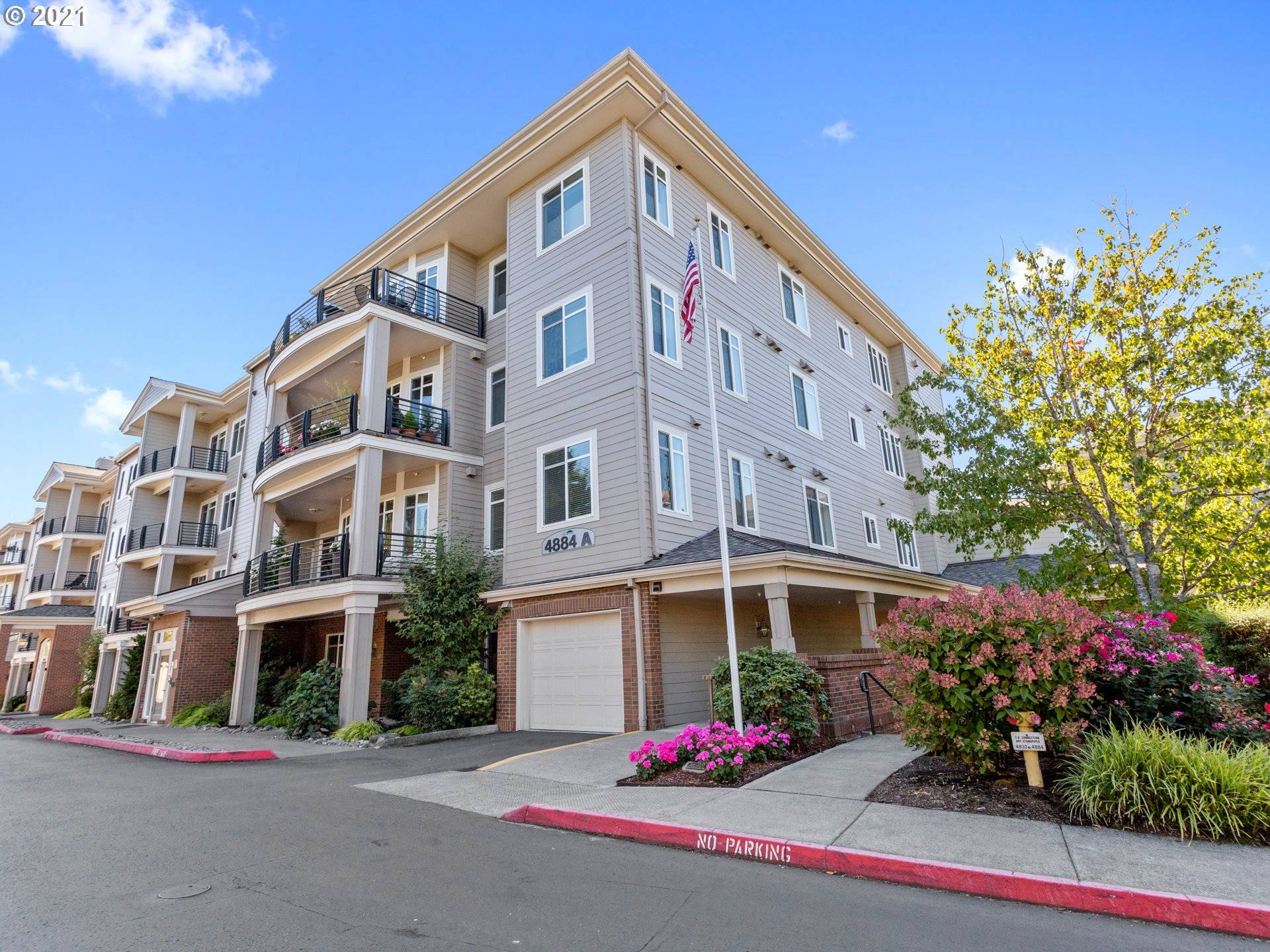 Portland, OR 97229,4884 NW PROMENADE TER #211