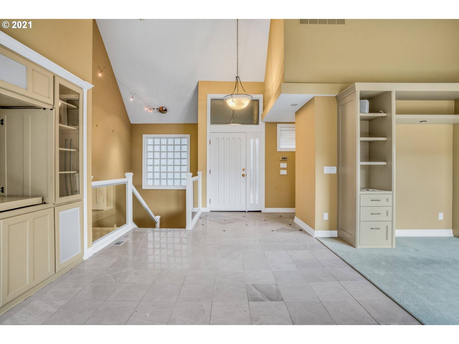 Portland, OR 97202,278 SE SPOKANE ST #3