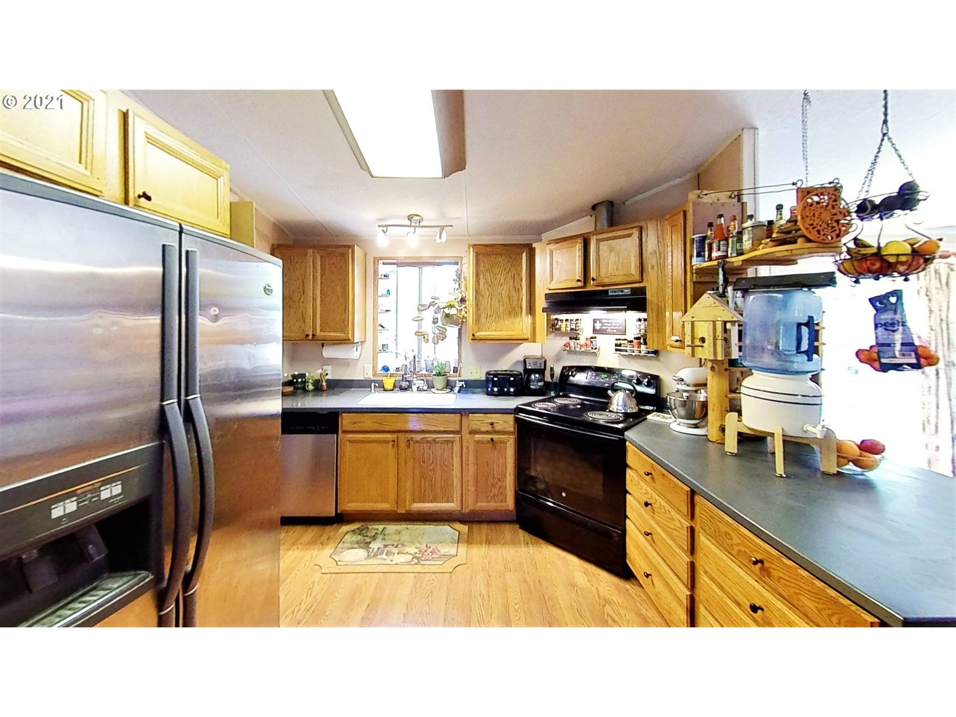 Amity, OR 97101,306 ROTH ST