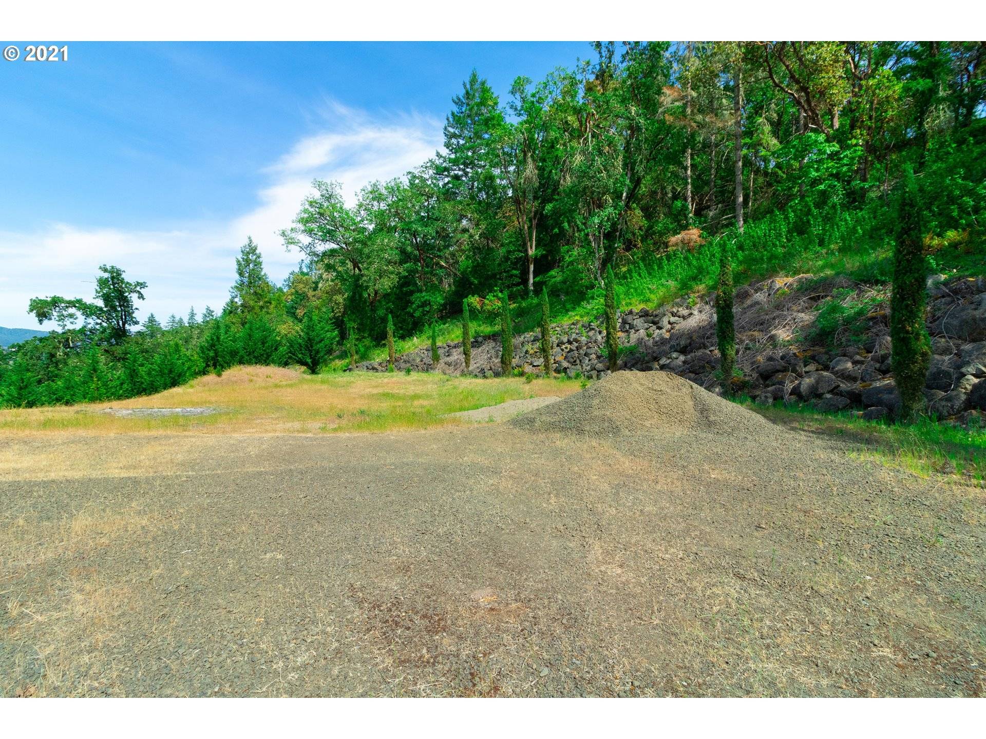 Roseburg, OR 97471,205 SUMMIT RIDGE LN #3