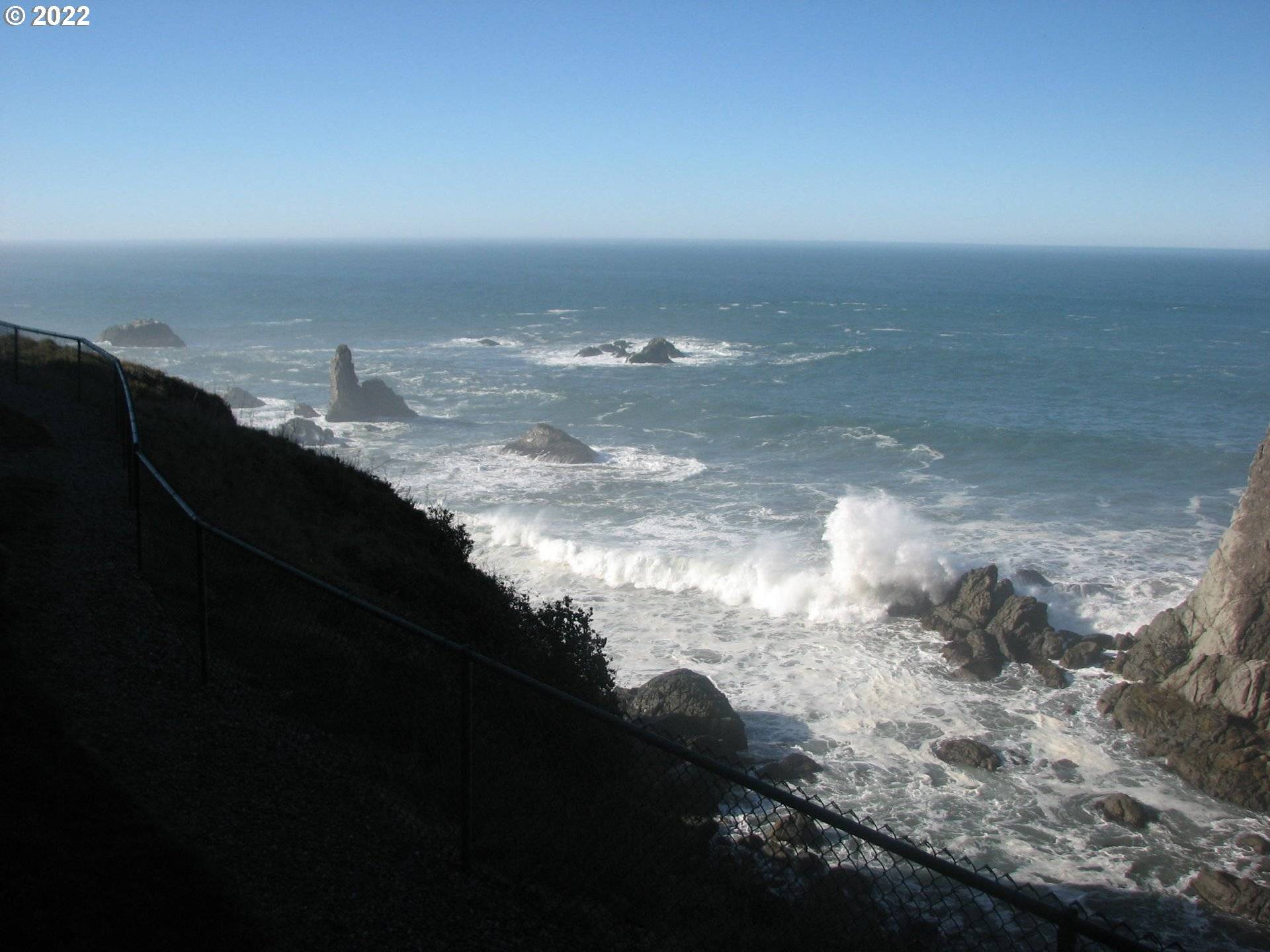 Brookings, OR 97415,1305 MOORE ST #402