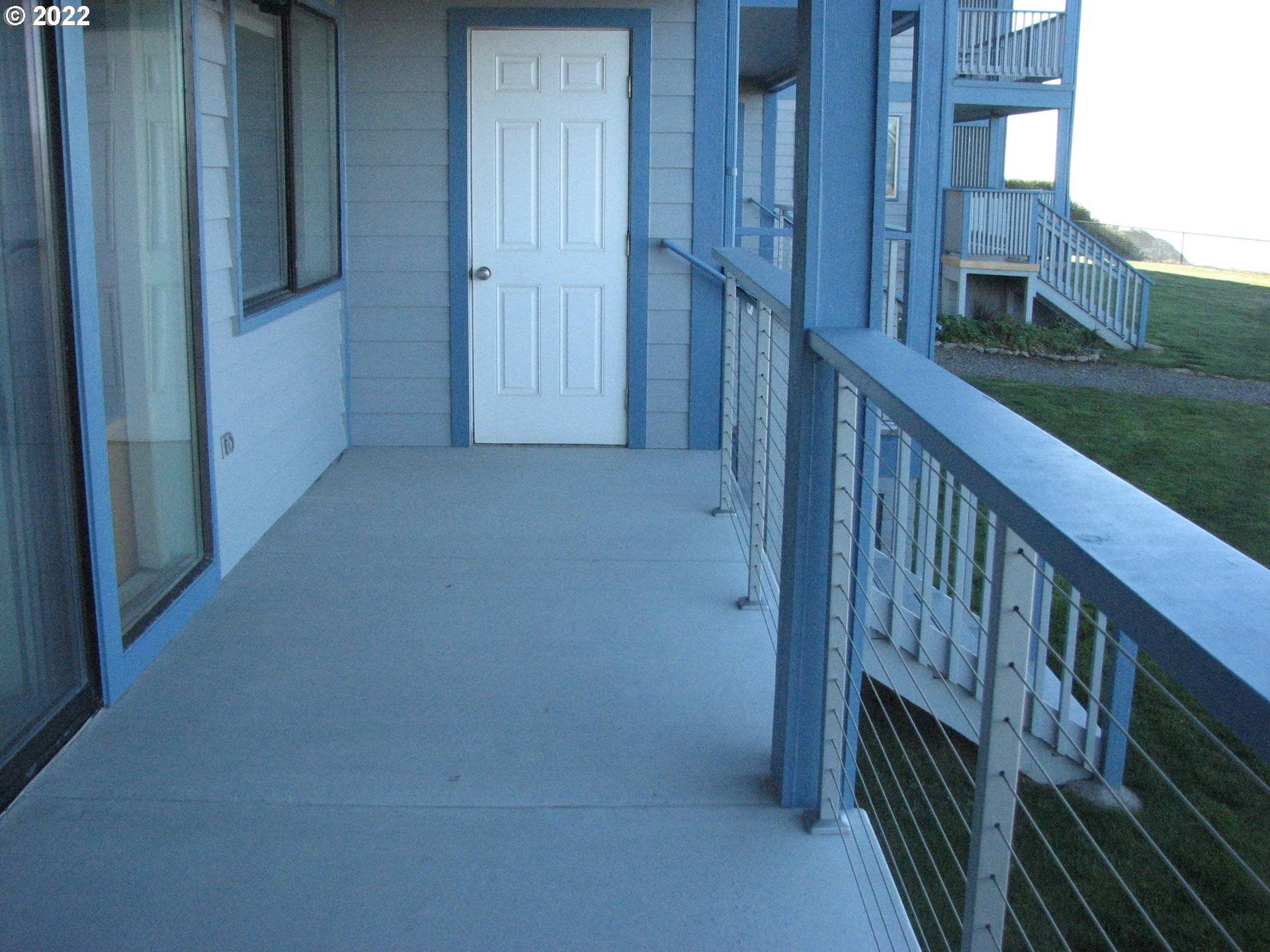 Brookings, OR 97415,1305 MOORE ST #402