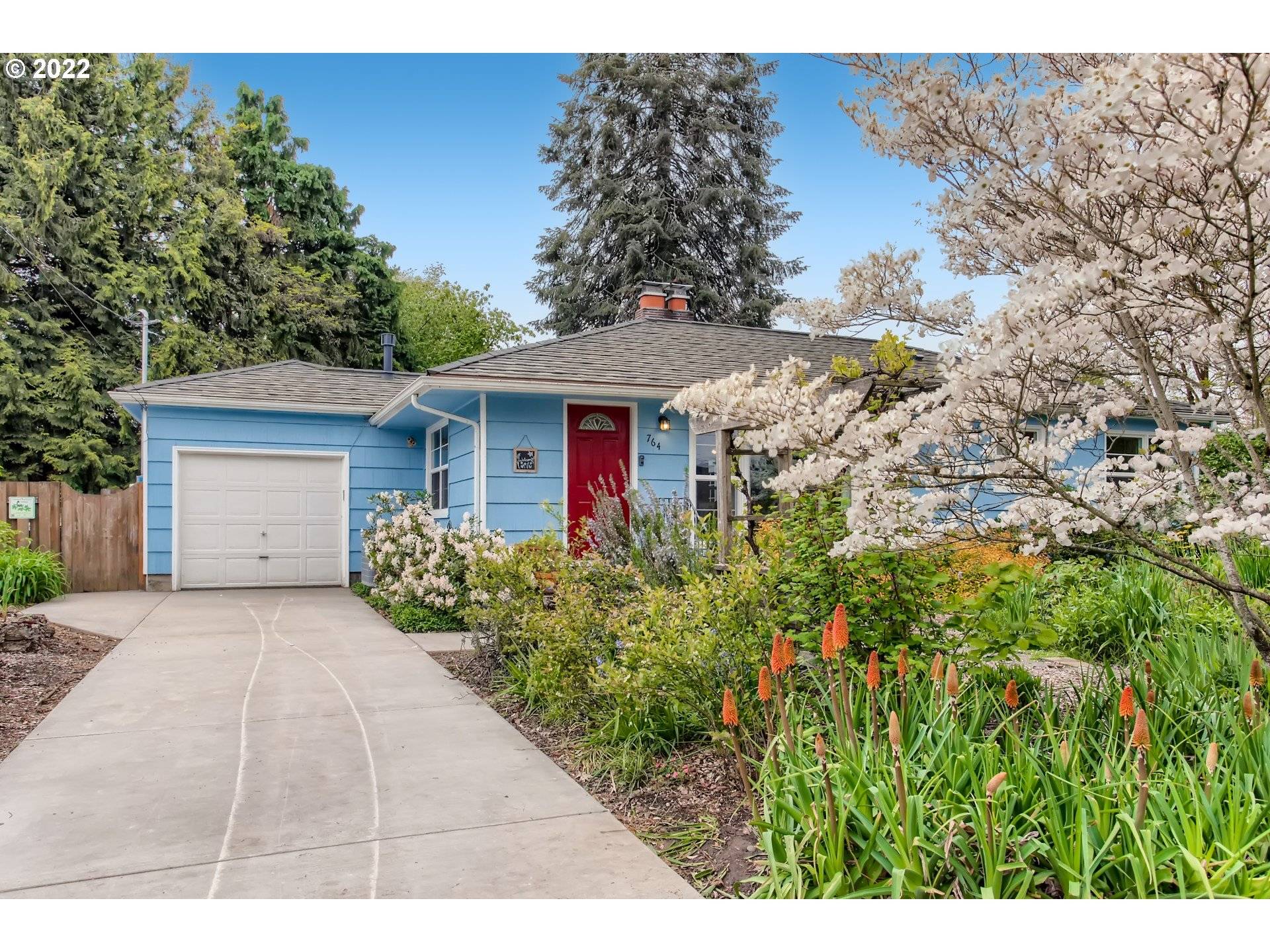 Hillsboro, OR 97124,764 NE BIRCHWOOD DR