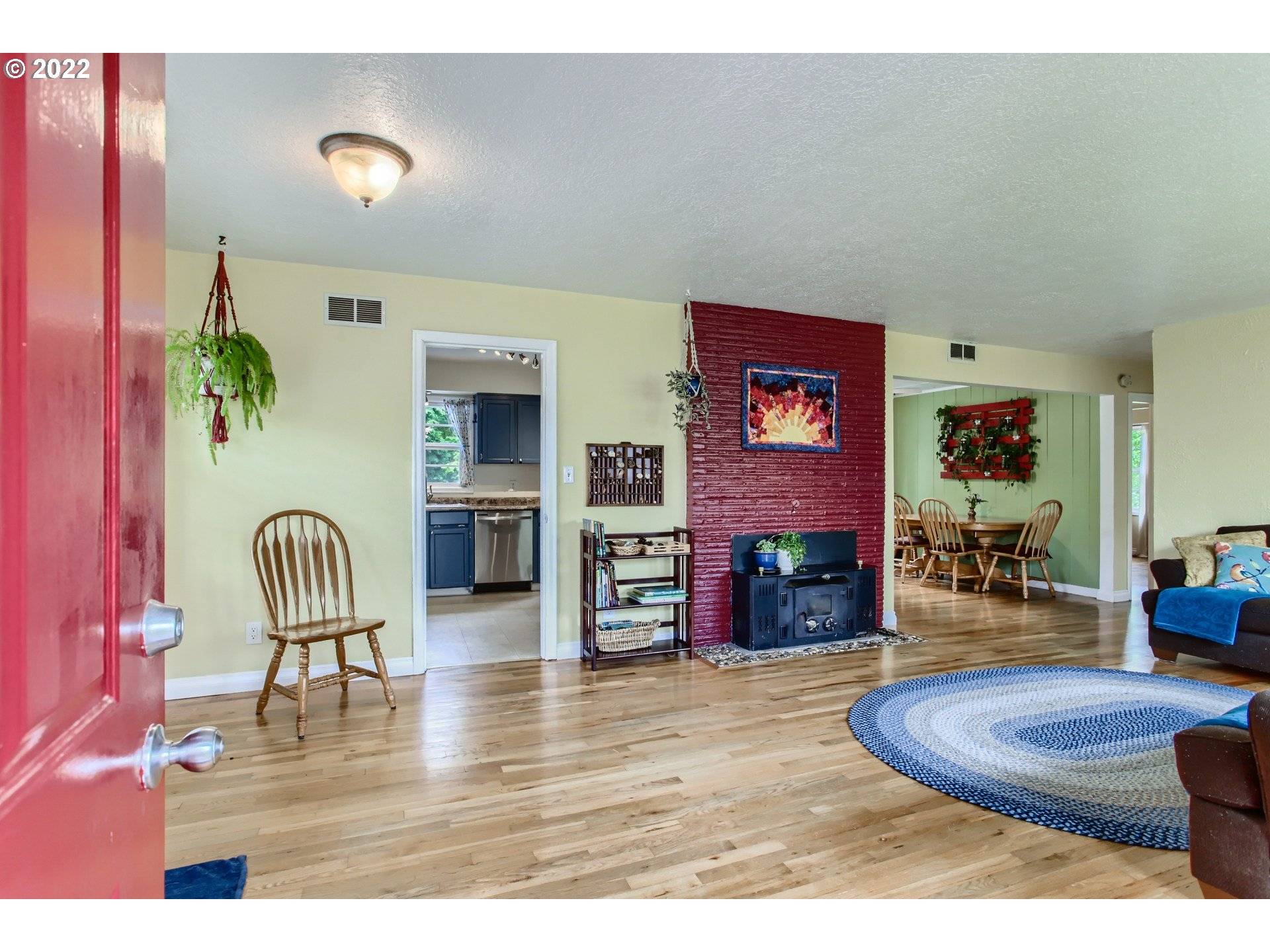 Hillsboro, OR 97124,764 NE BIRCHWOOD DR