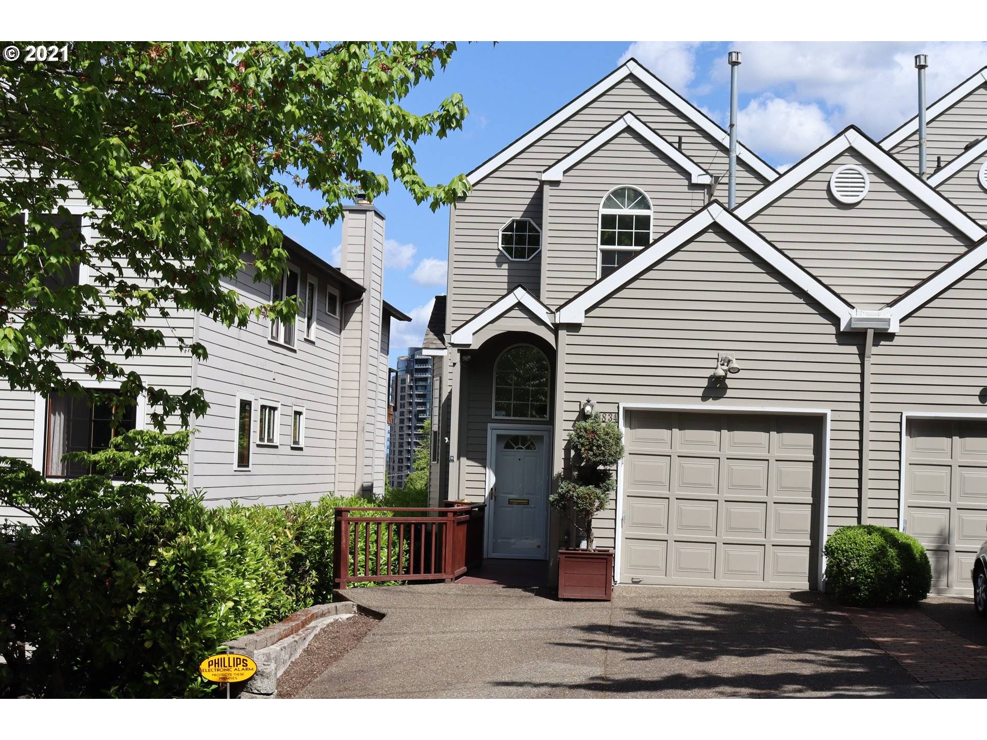 Portland, OR 97239,3834 S WATER AVE