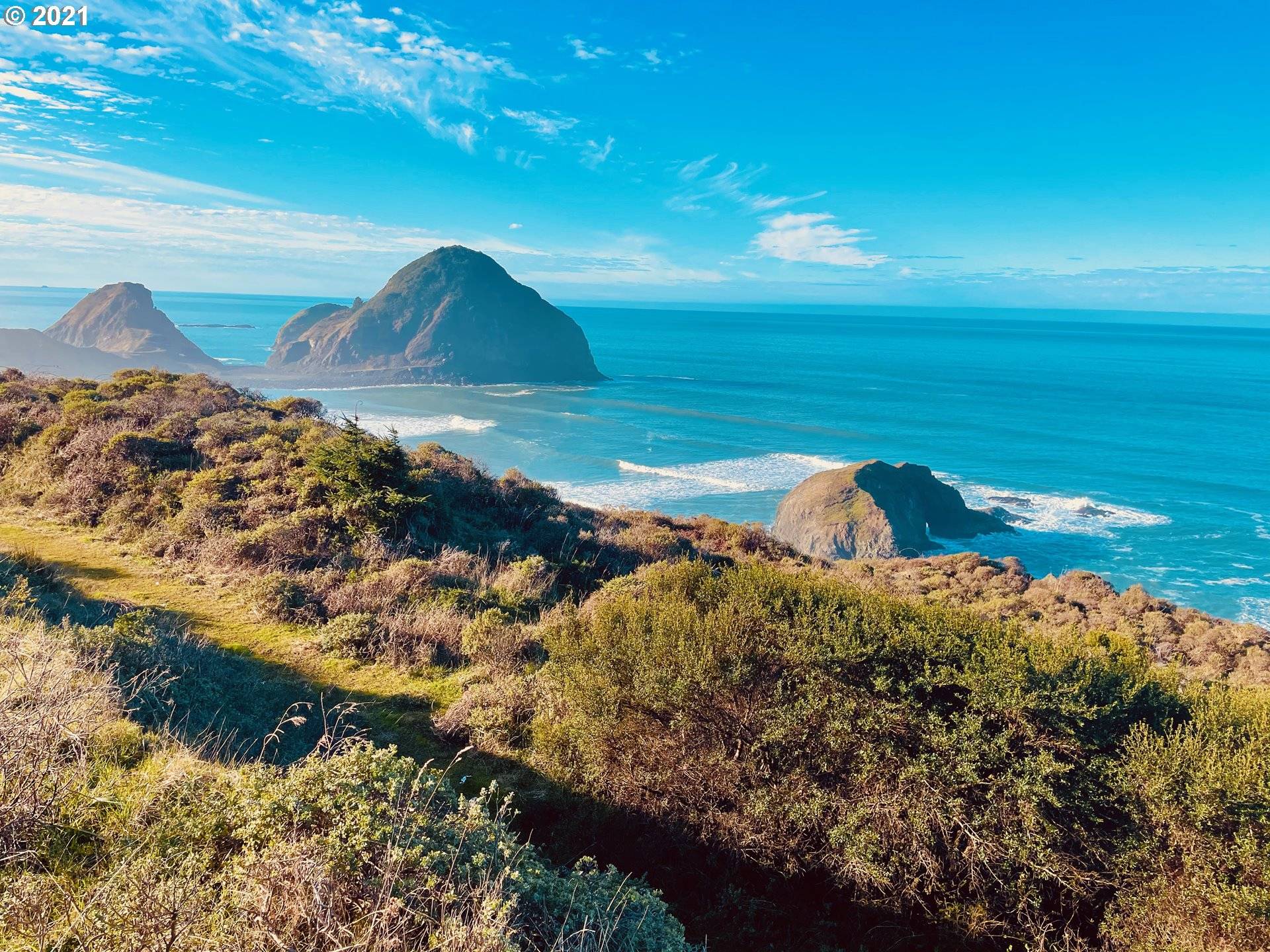 HWY 101, Gold Beach, OR 97444