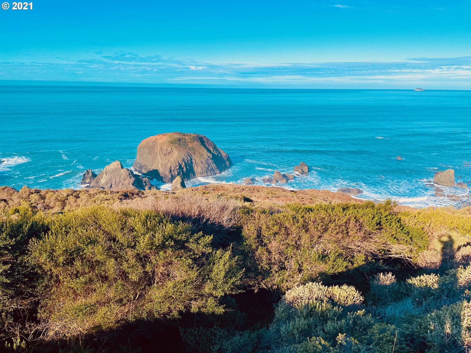 HWY 101, Gold Beach, OR 97444