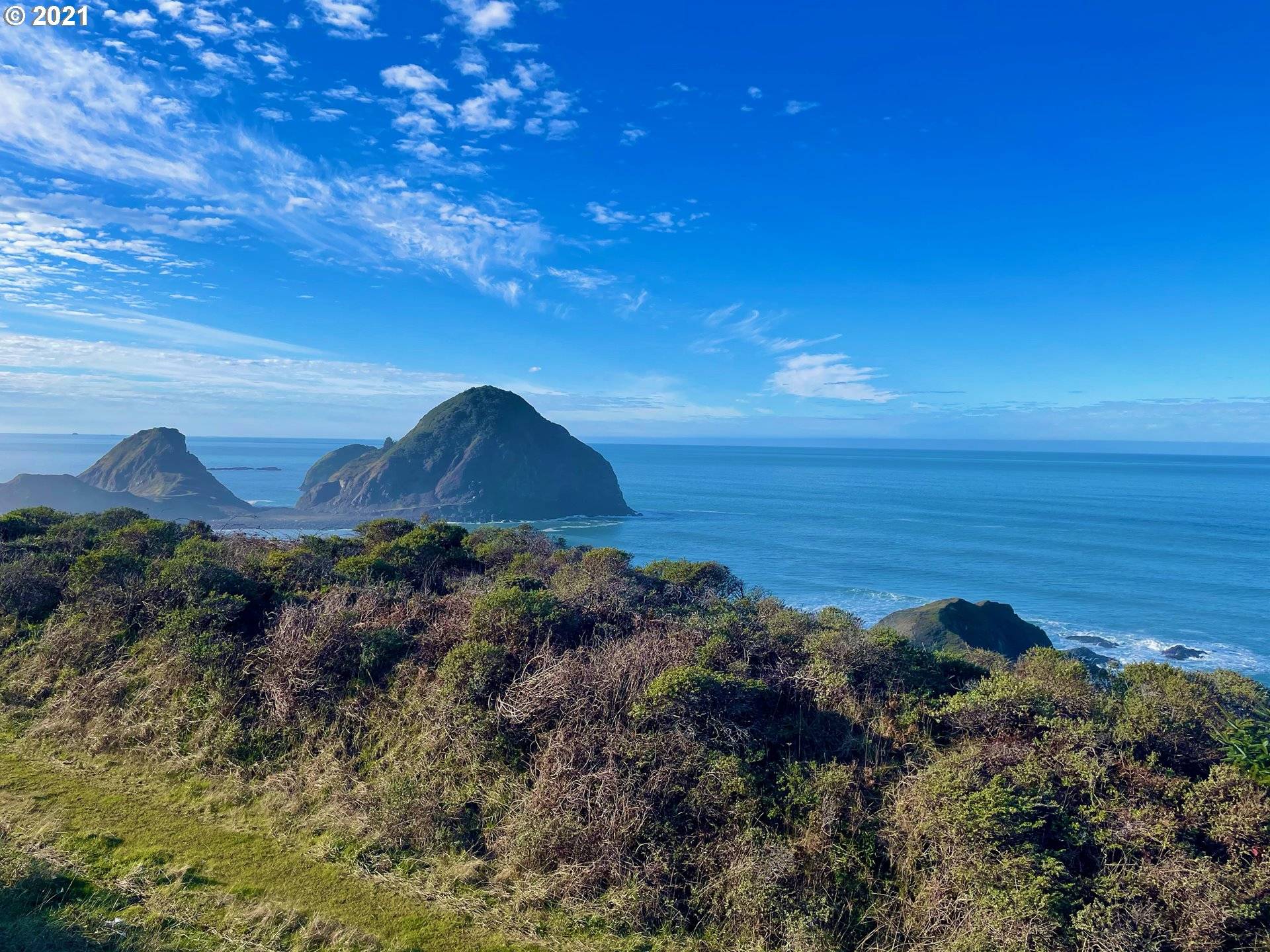 HWY 101, Gold Beach, OR 97444