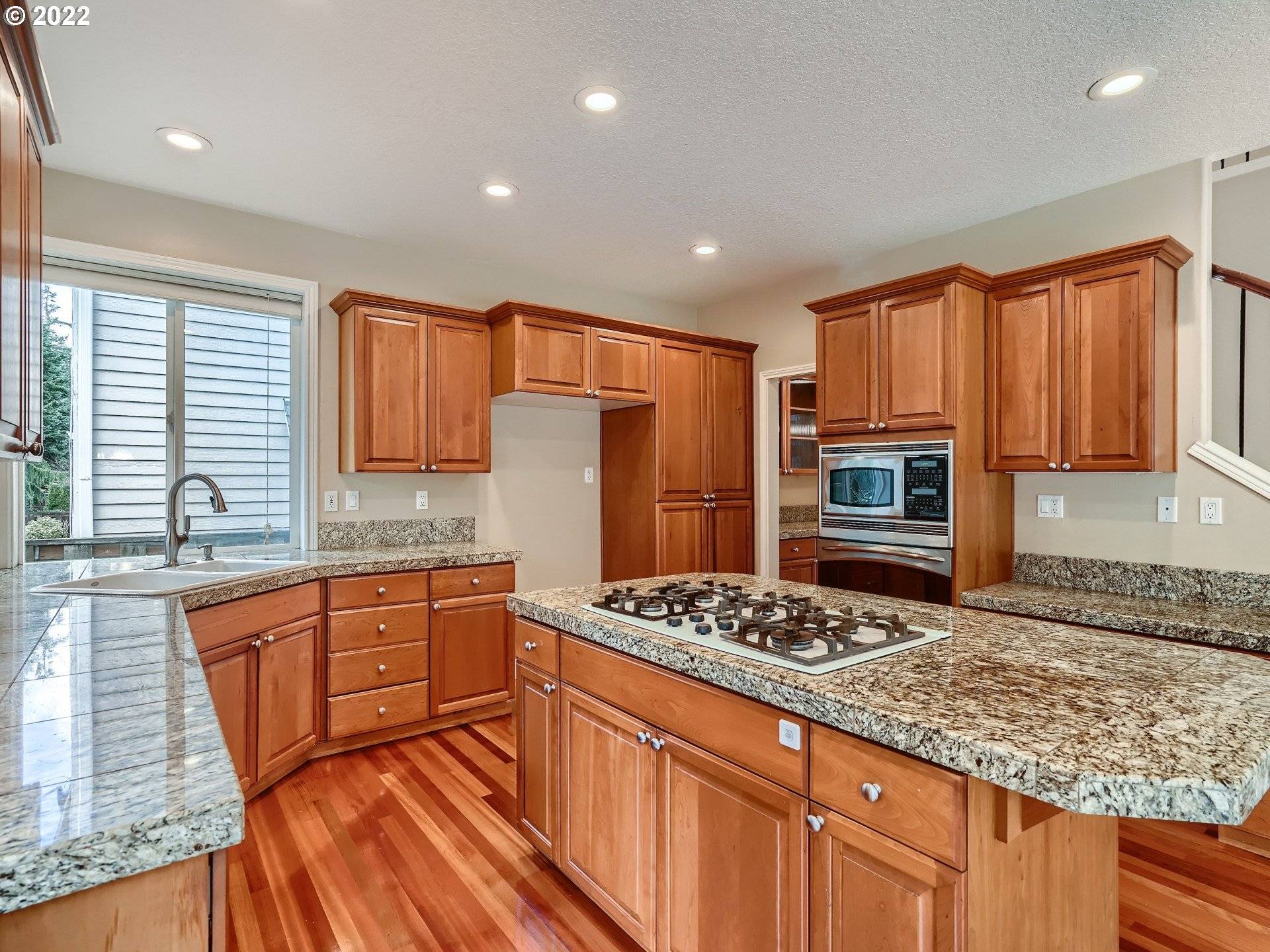 Portland, OR 97229,13696 NW STONEBRIDGE DR