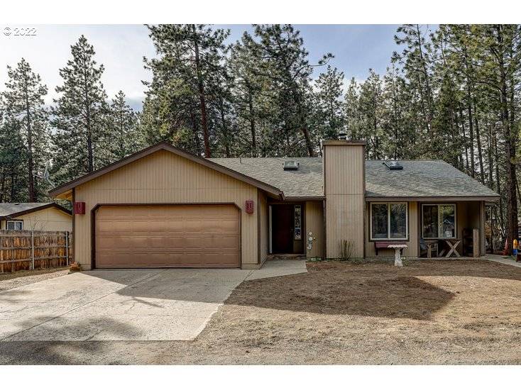 Bend, OR 97702,19556 MANZANITA LN