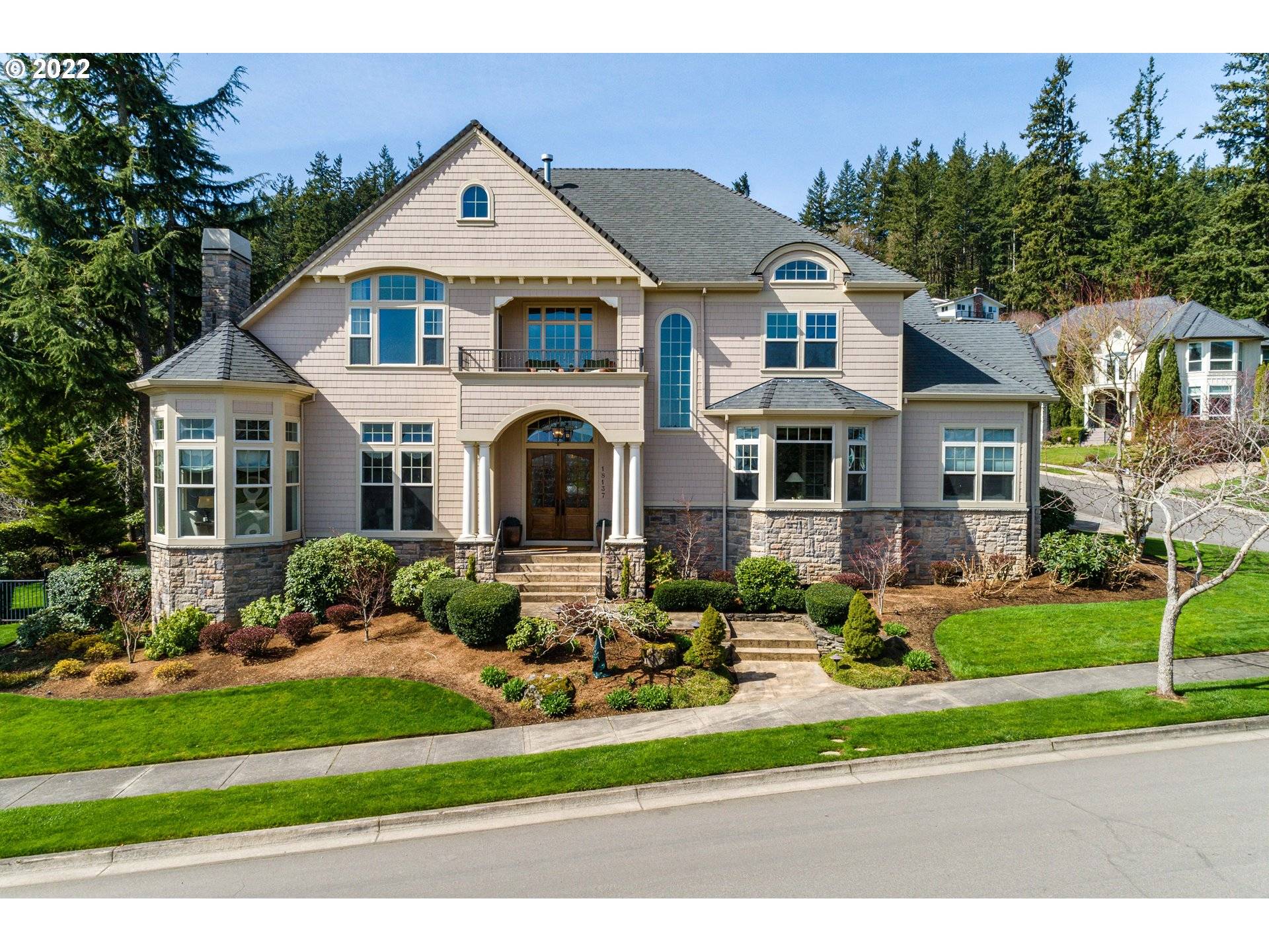 Lake Oswego, OR 97034,18137 MEADOWLARK LN