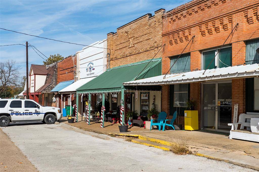 Eustace, TX 75124,211 E Front Street