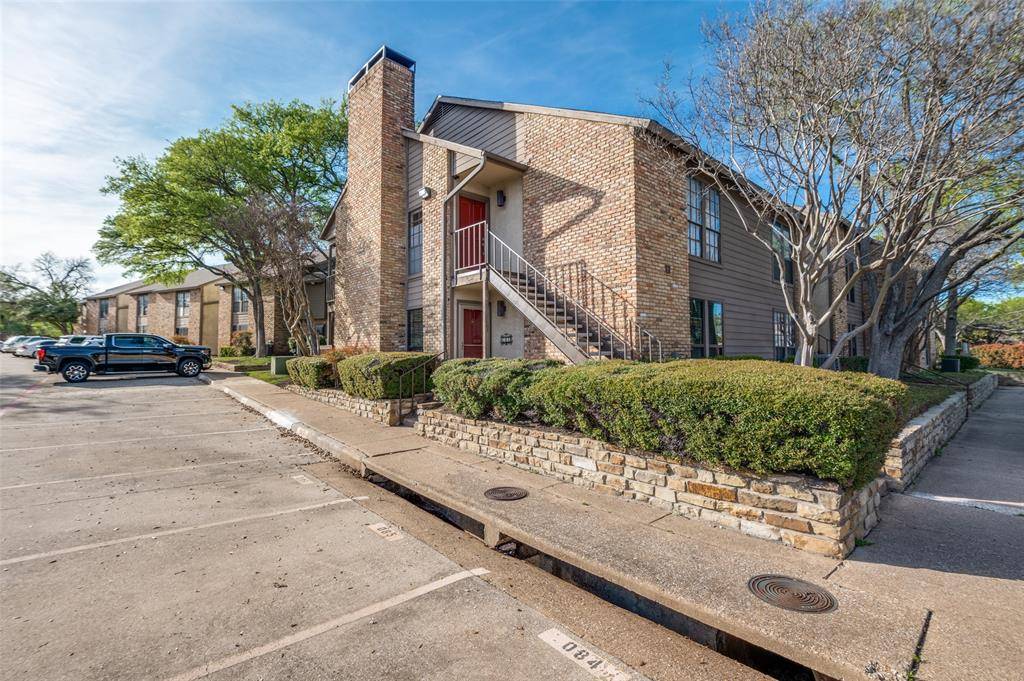 Dallas, TX 75248,15221 Berry Trail #601