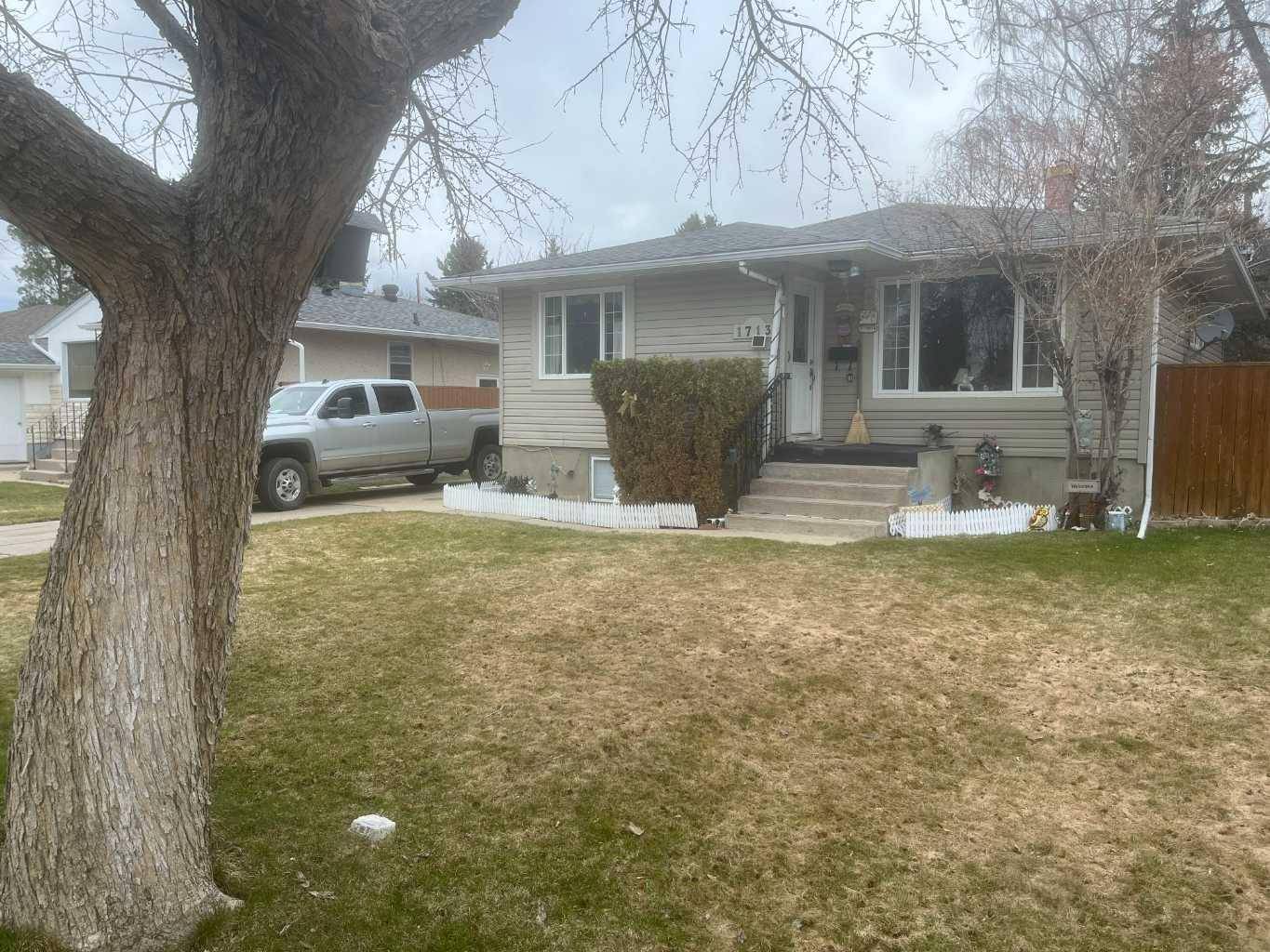 Lethbridge, AB T1K 0S1,1713 13 AVE S