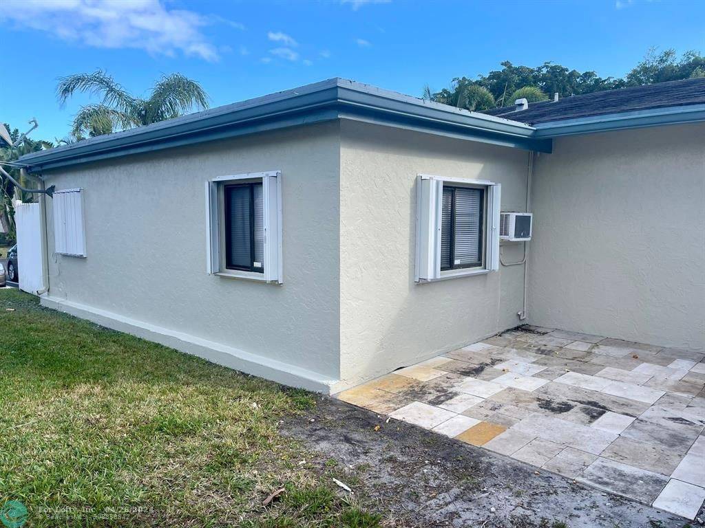 Pompano Beach, FL 33064,3000 NW 5th Ter  #137