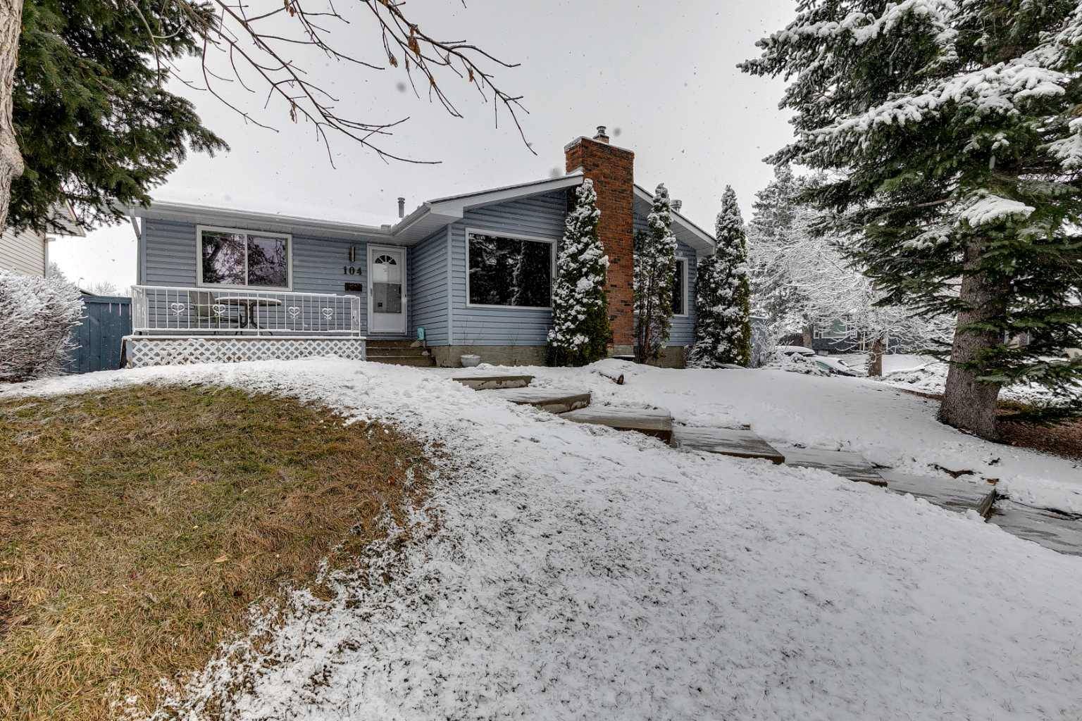 Calgary, AB T1Y 2H3,104 Pinewind Close NE