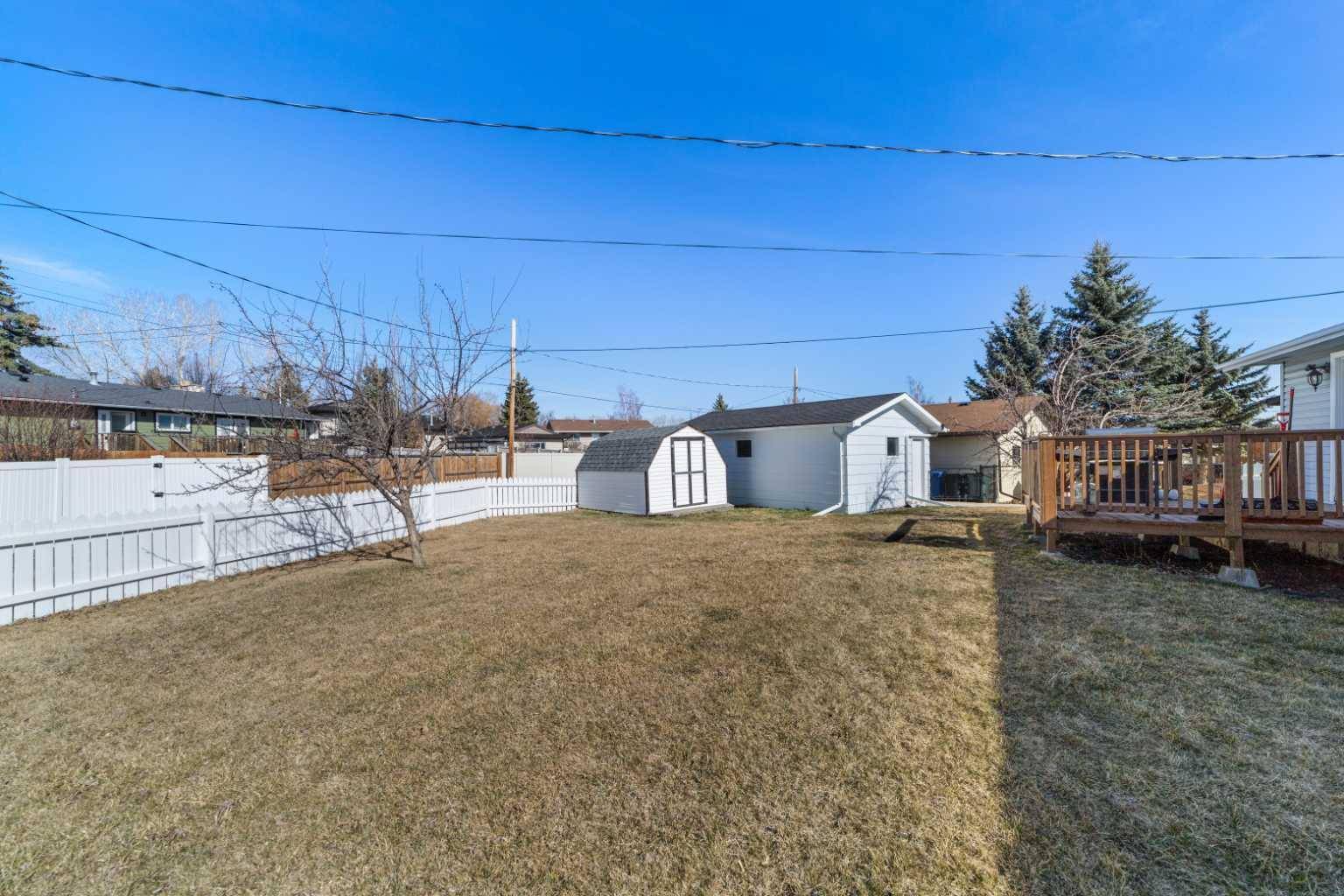 Didsbury, AB T0M 0W0,2326 15 Avenue Crescent