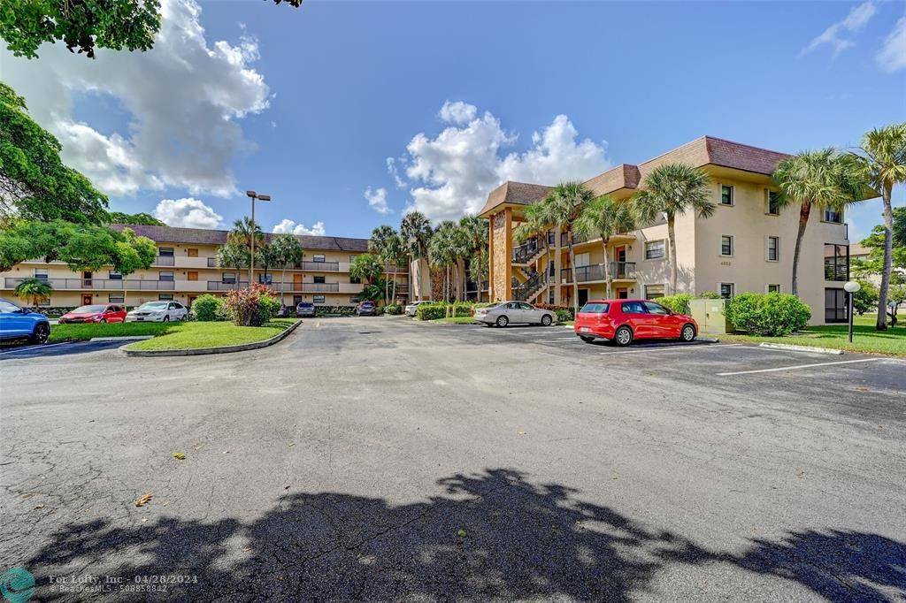 Tamarac, FL 33319,4955 E Sabal Palm Blvd  #205