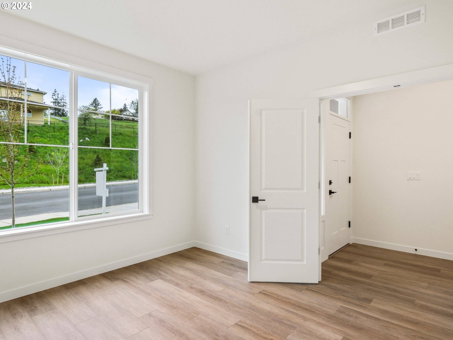 La Center, WA 98629,108 W 19 ST