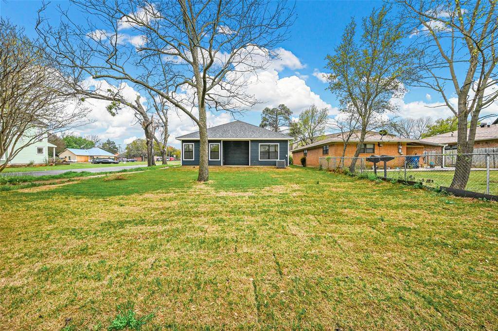 Denison, TX 75020,601 W Gandy Street