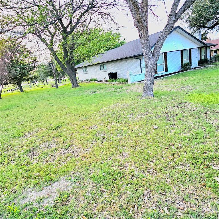 Desoto, TX 75115,439 Newcastle Drive