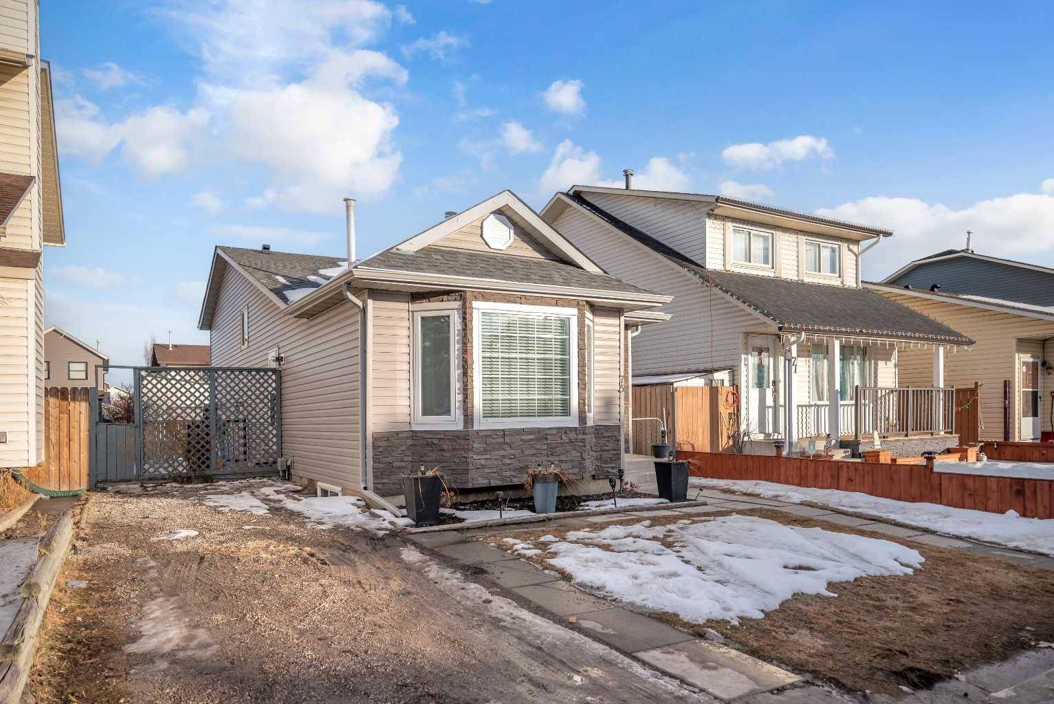 Calgary, AB T3J2W1,75 Martindale CRES NE