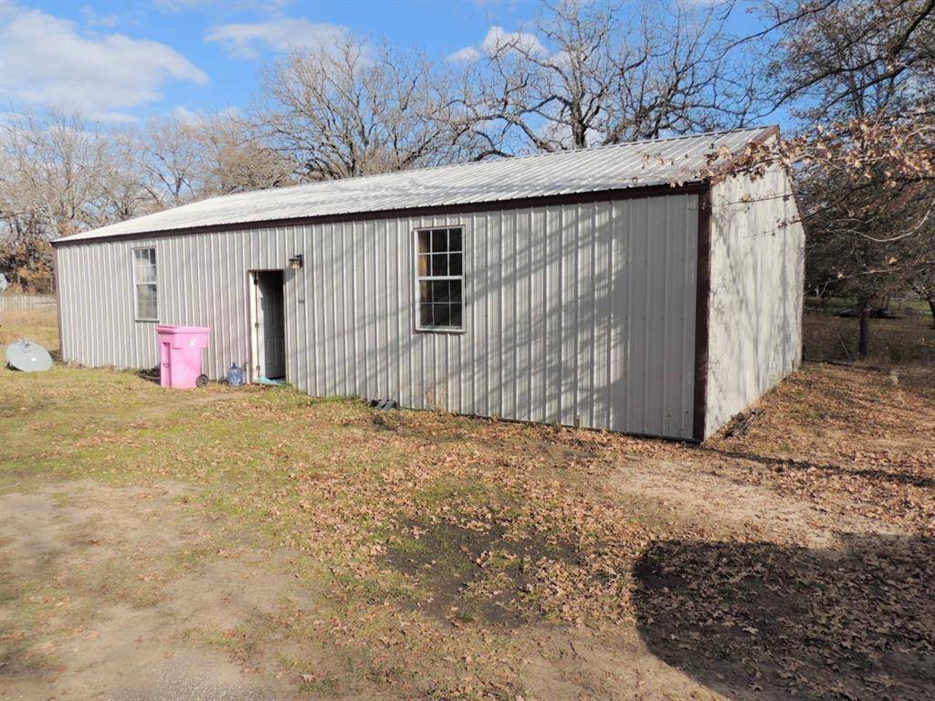 Quinlan, TX 75474,1859 Lake Highland W