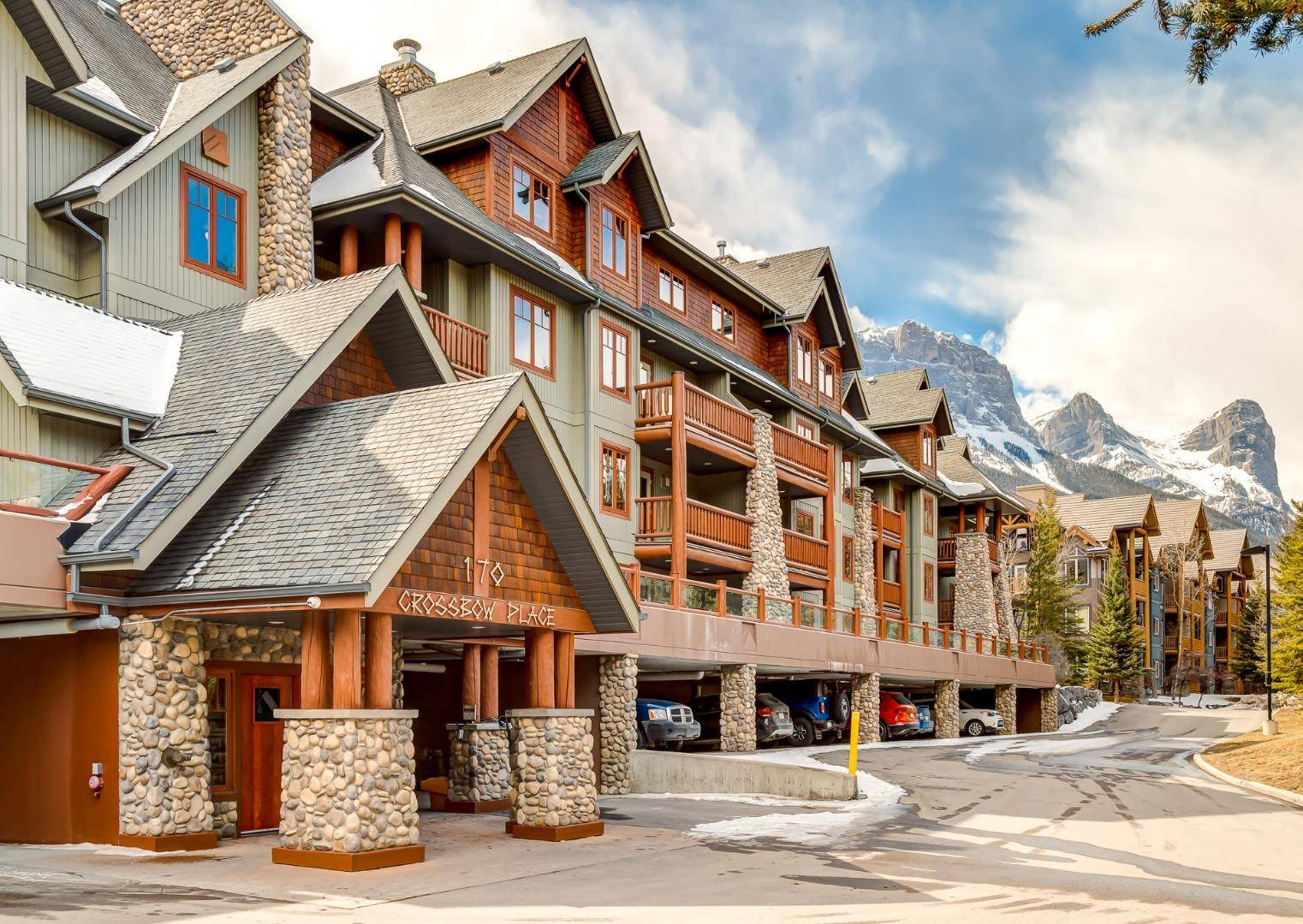 Canmore, AB T1W 3H4,170 Crossbow PL #319