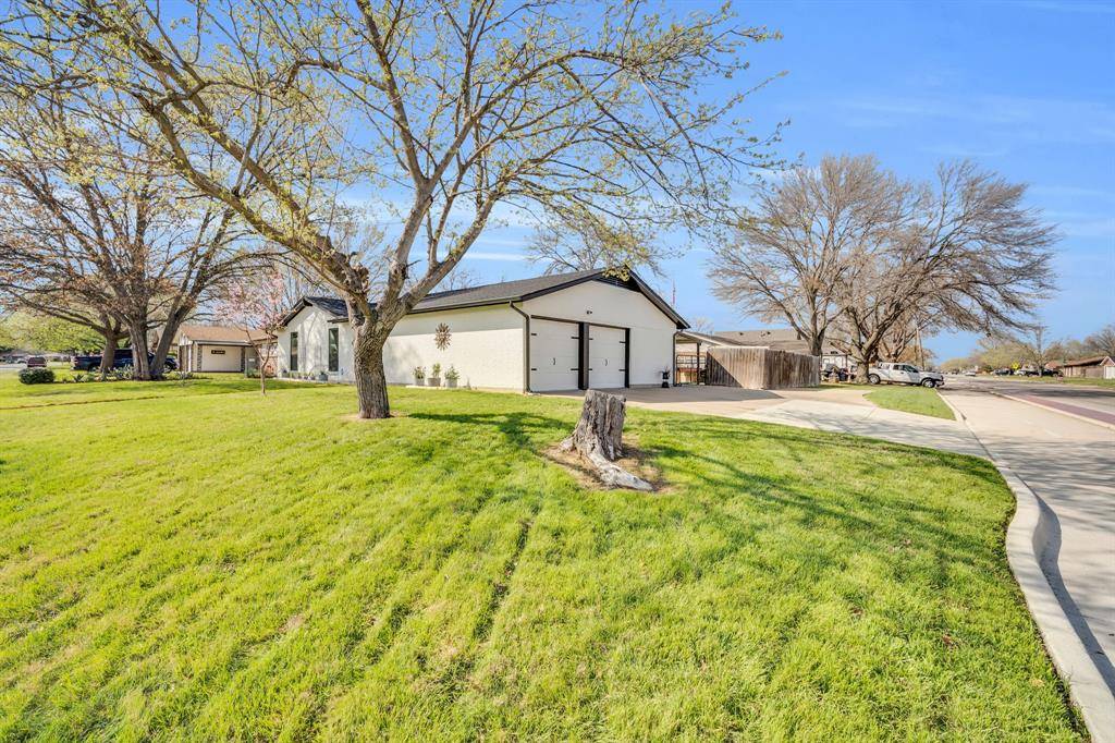 Burleson, TX 76028,500 Oak Street